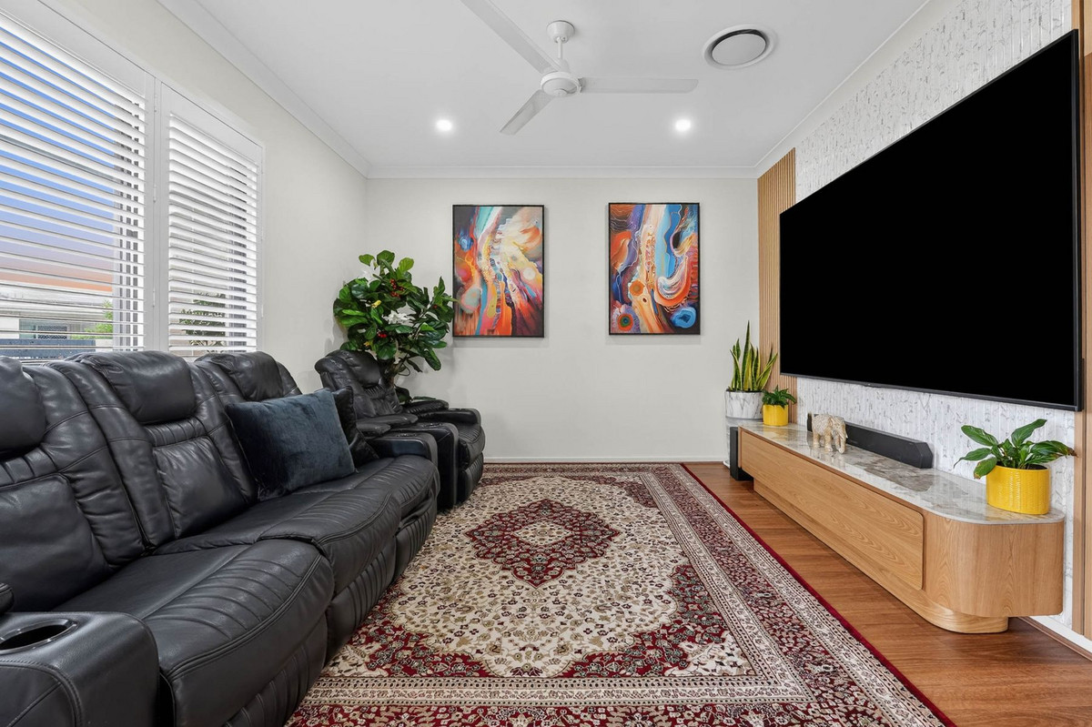 18 Finke Street, South Ripley, QLD 4306 - Image 5