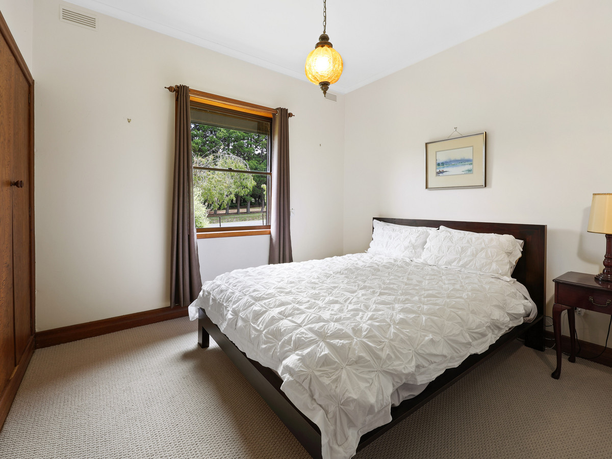 5-bedroom house at 30 Mcarthur Street, Hamilton, Vic, 3300, Southern Grampians, Victoria