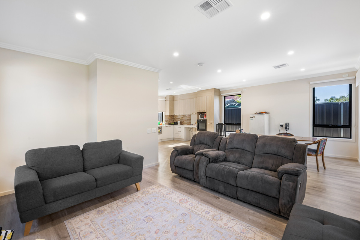 10 Whittlesea Street, Paralowie, SA 5108 - Image 1