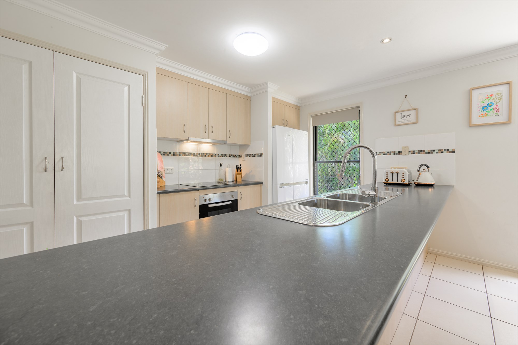 14 VALLEY VISTA COURT, West Gladstone QLD 4680 - Image 3