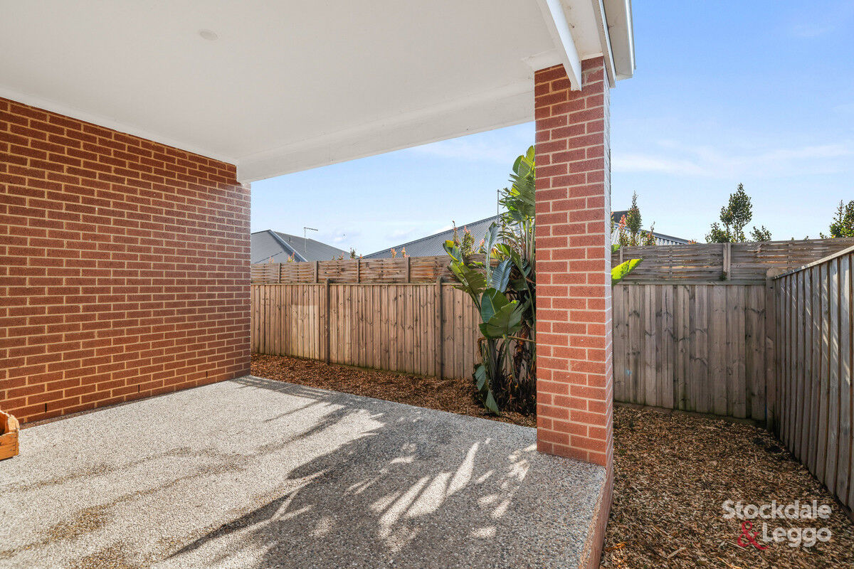 18 WALLABY GROVE, Cowes VIC 3922 - Image 1