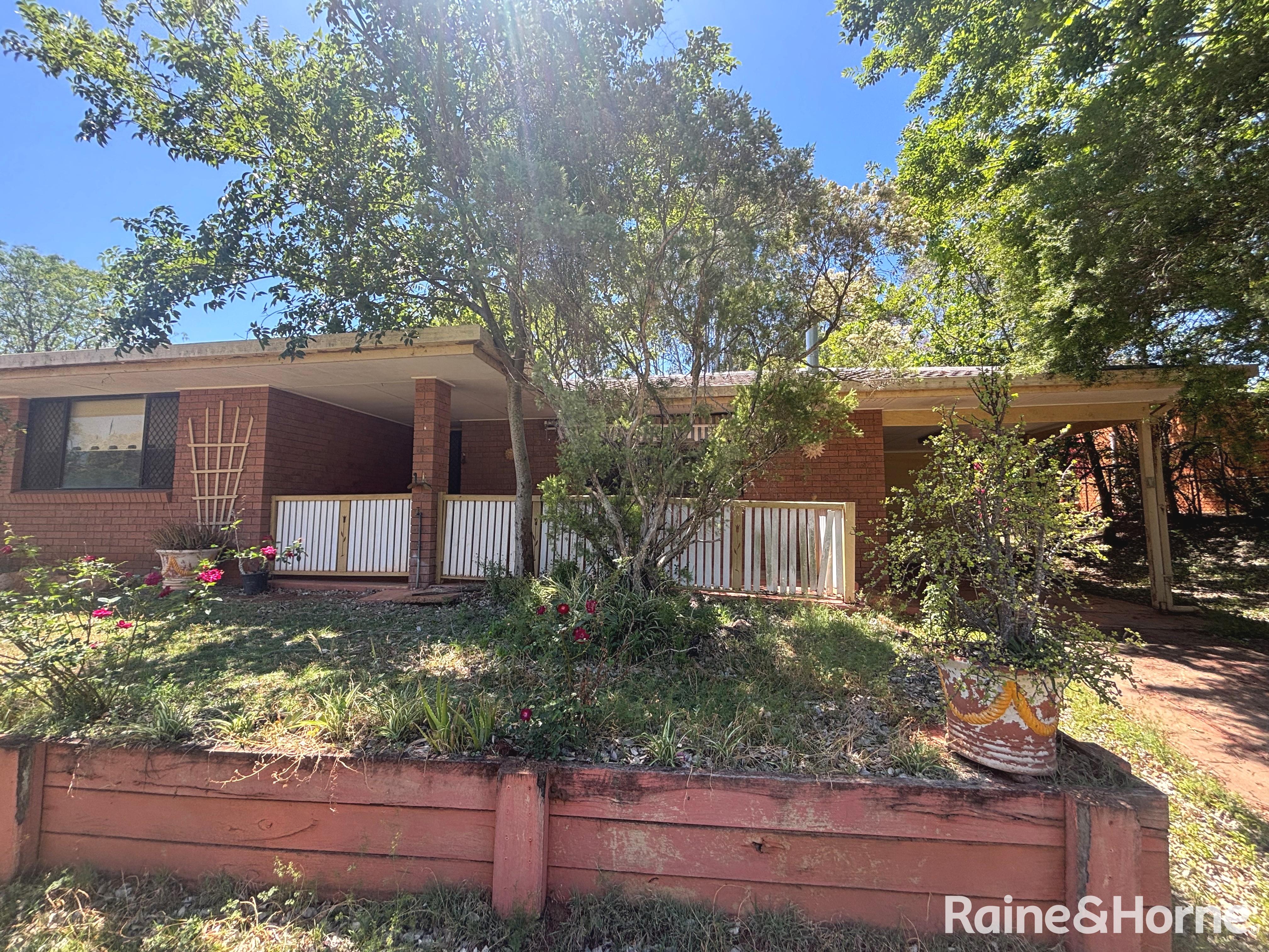 12 Hospital Terrace, Nanango, QLD 4615 - Image 1