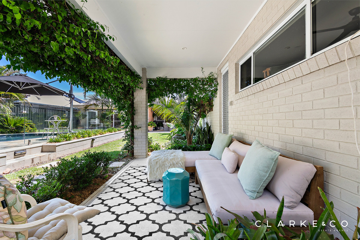 52 STAYARD DRIVE, Bolwarra Heights NSW 2320 - Image 1