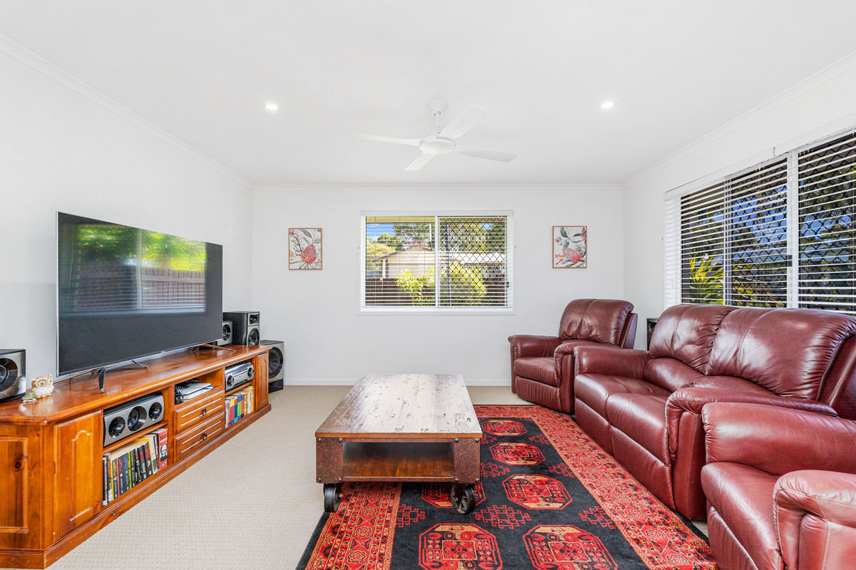 8 CASSOWARY STREET, Kawungan QLD 4655 - Image 3