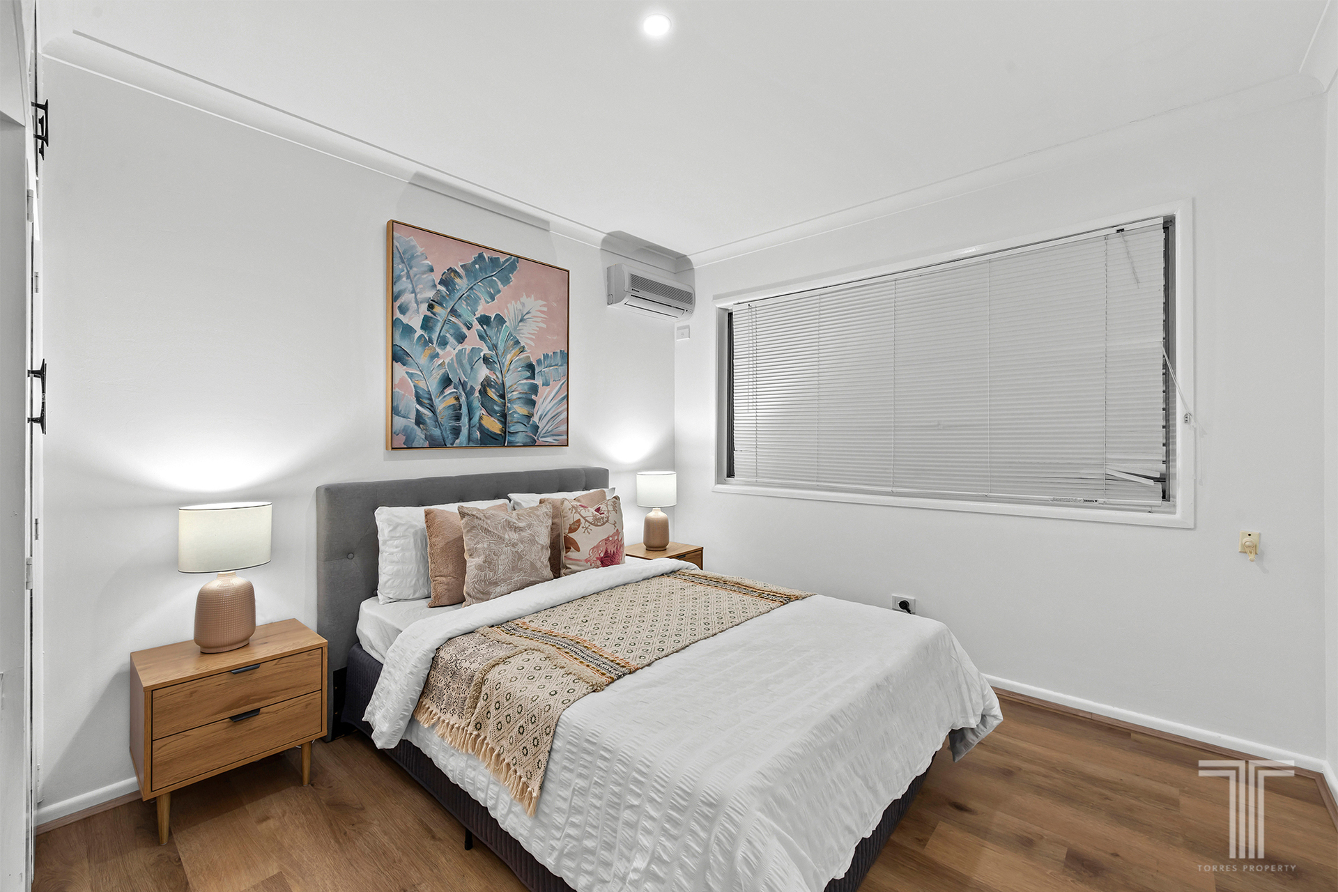 2 Dirkala Street, Mansfield, QLD 4122 - Image 1