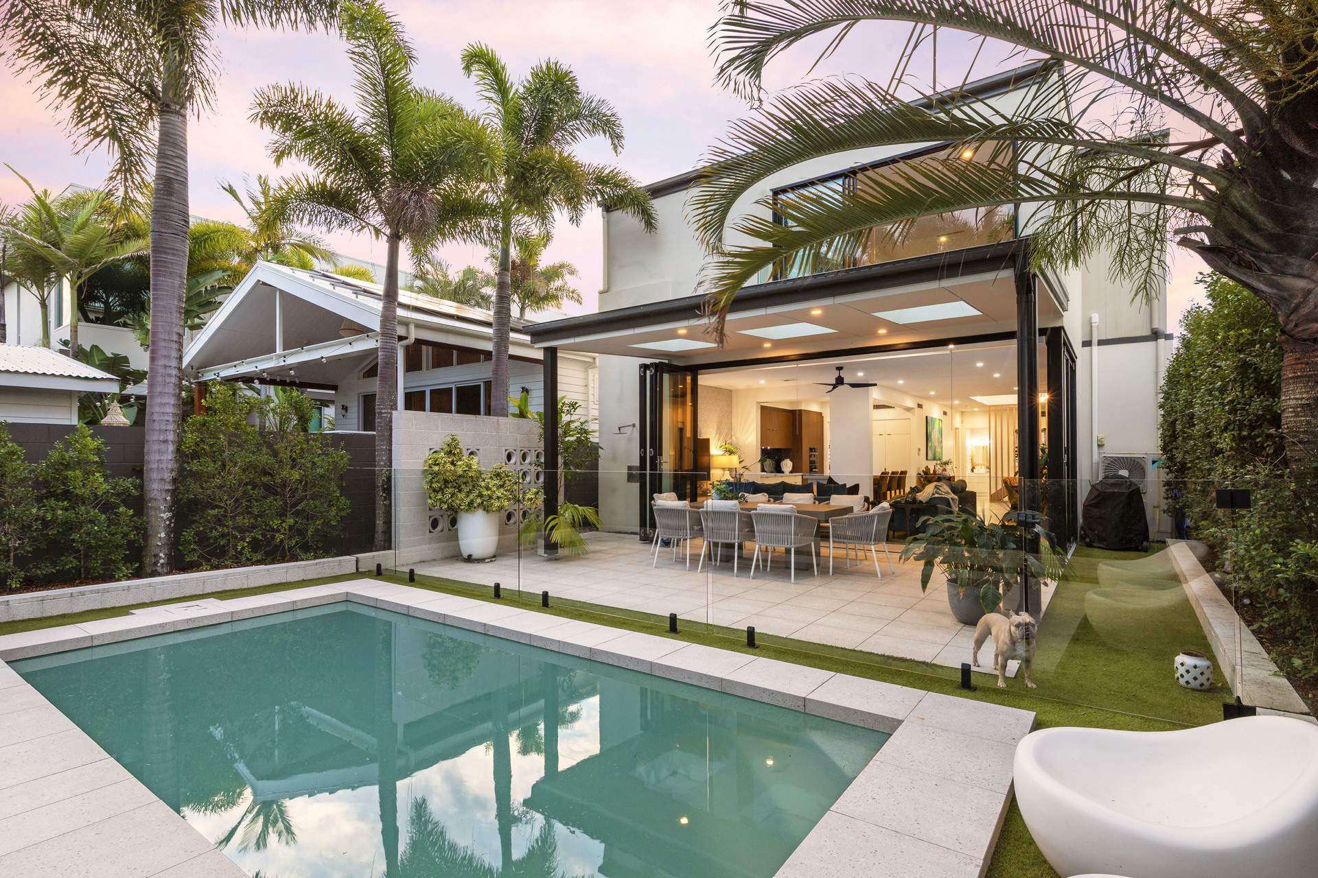 10 OCEAN STREET, Mermaid Beach QLD 4218 - Image 3