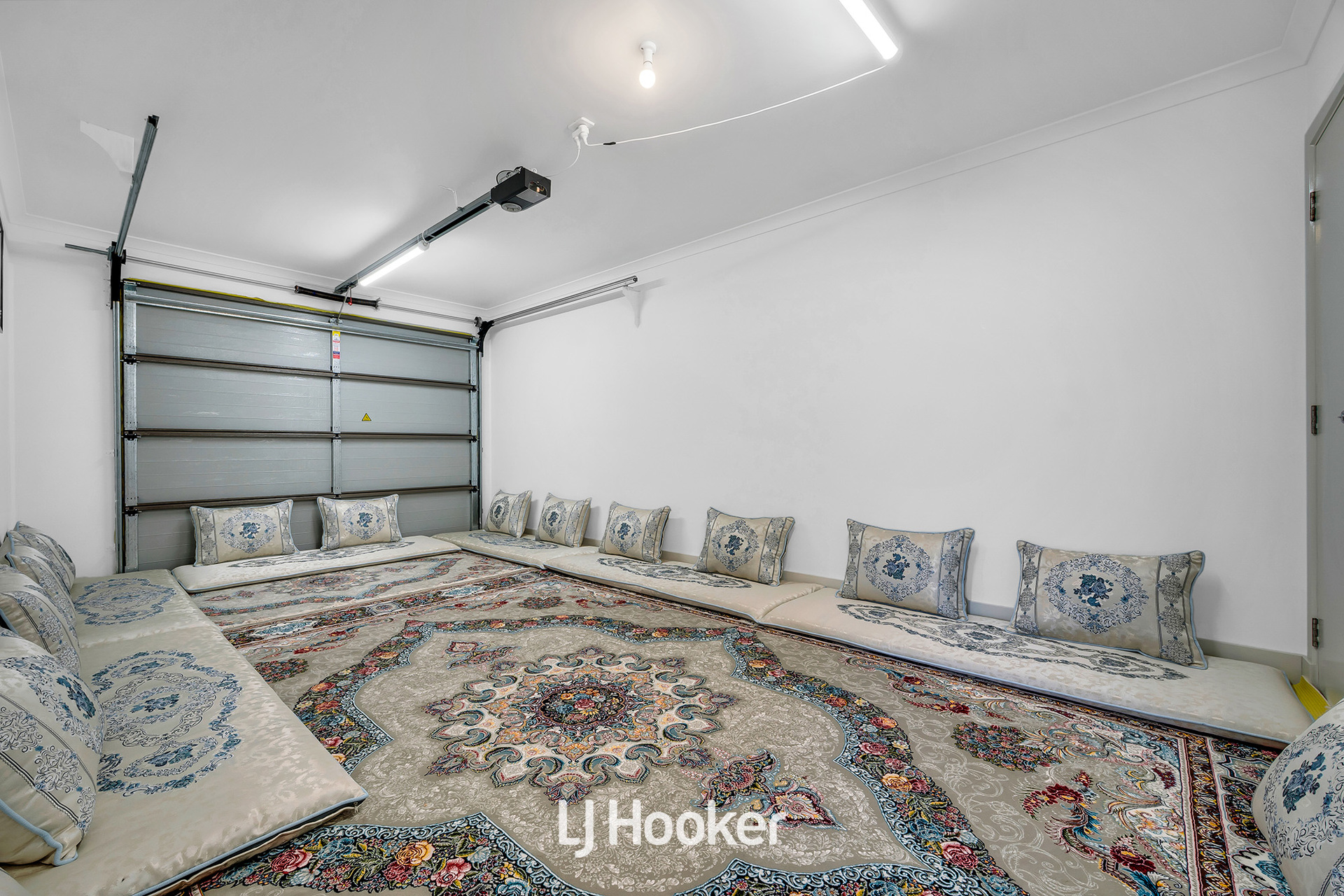 3-bedroom house at 27 Ironstone Street, Cranbourne East, VIC 3977, Casey, Victoria