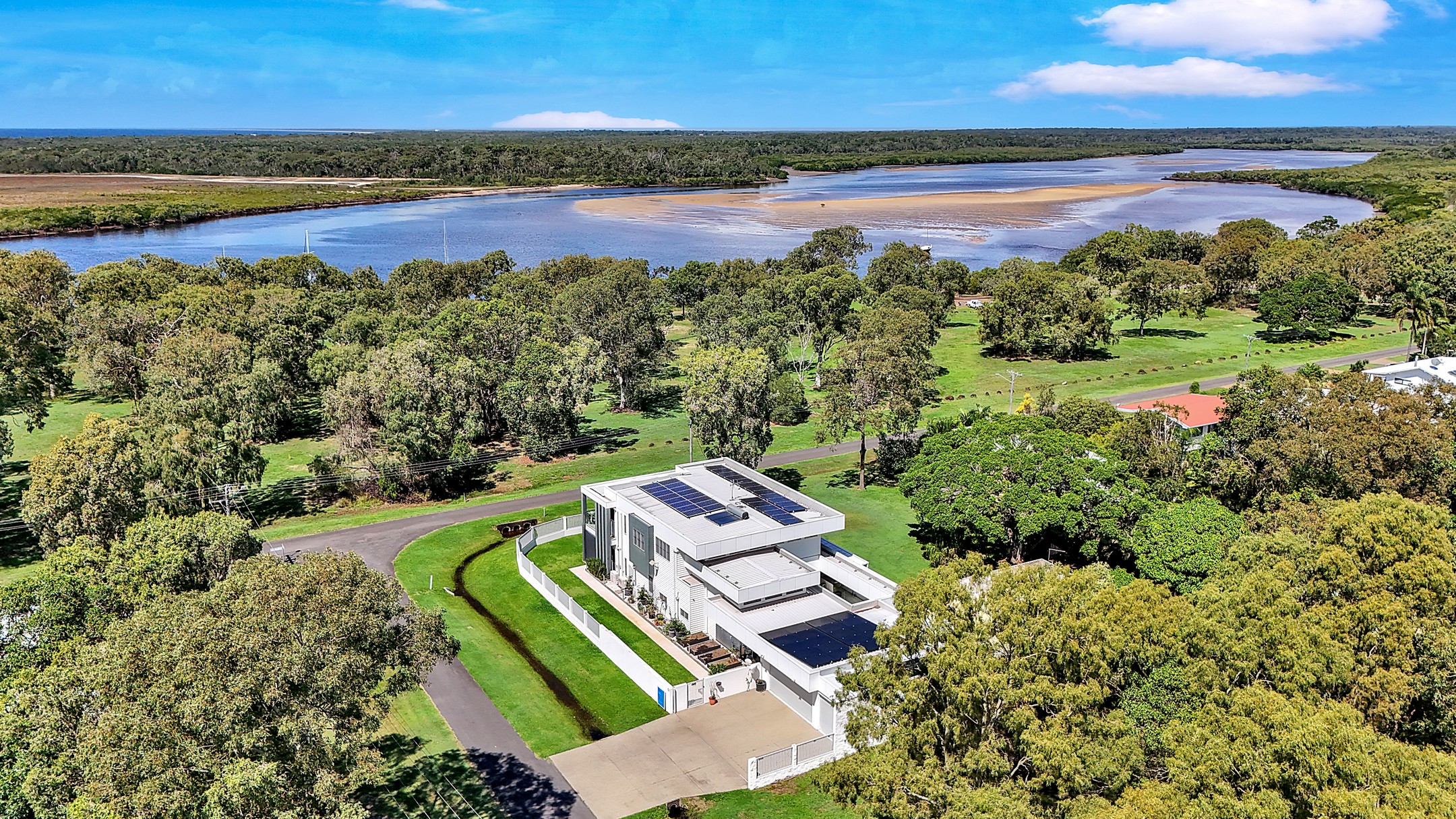 51 MCINTOSH AVENUE, Elliott Heads QLD 4670 - Image 1
