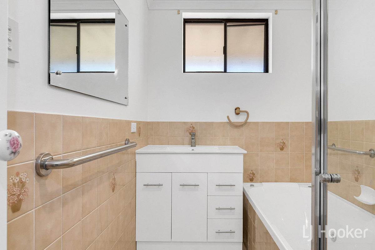 23 Tatura Court, Craigmore, SA 5114 - Image 8