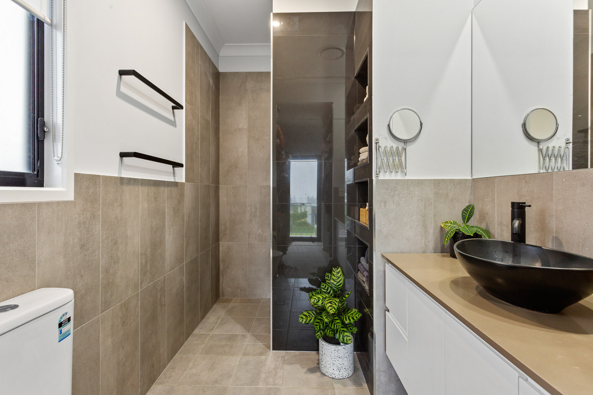 12 SEATTLE CLOSE, Spring Mountain QLD 4300 - Image 9