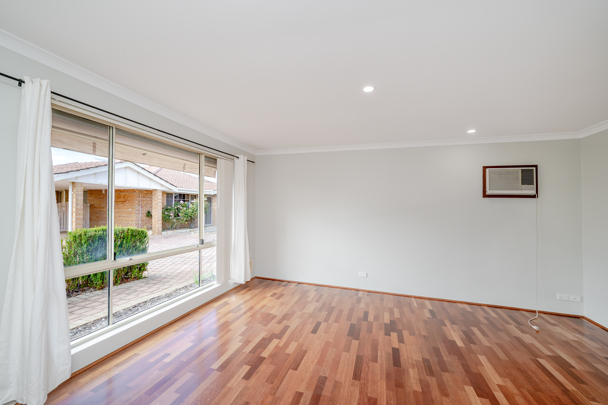 3-bedroom unit at 5/6 Luton Close, Ballajura, WA 6066, Swan, Western Australia