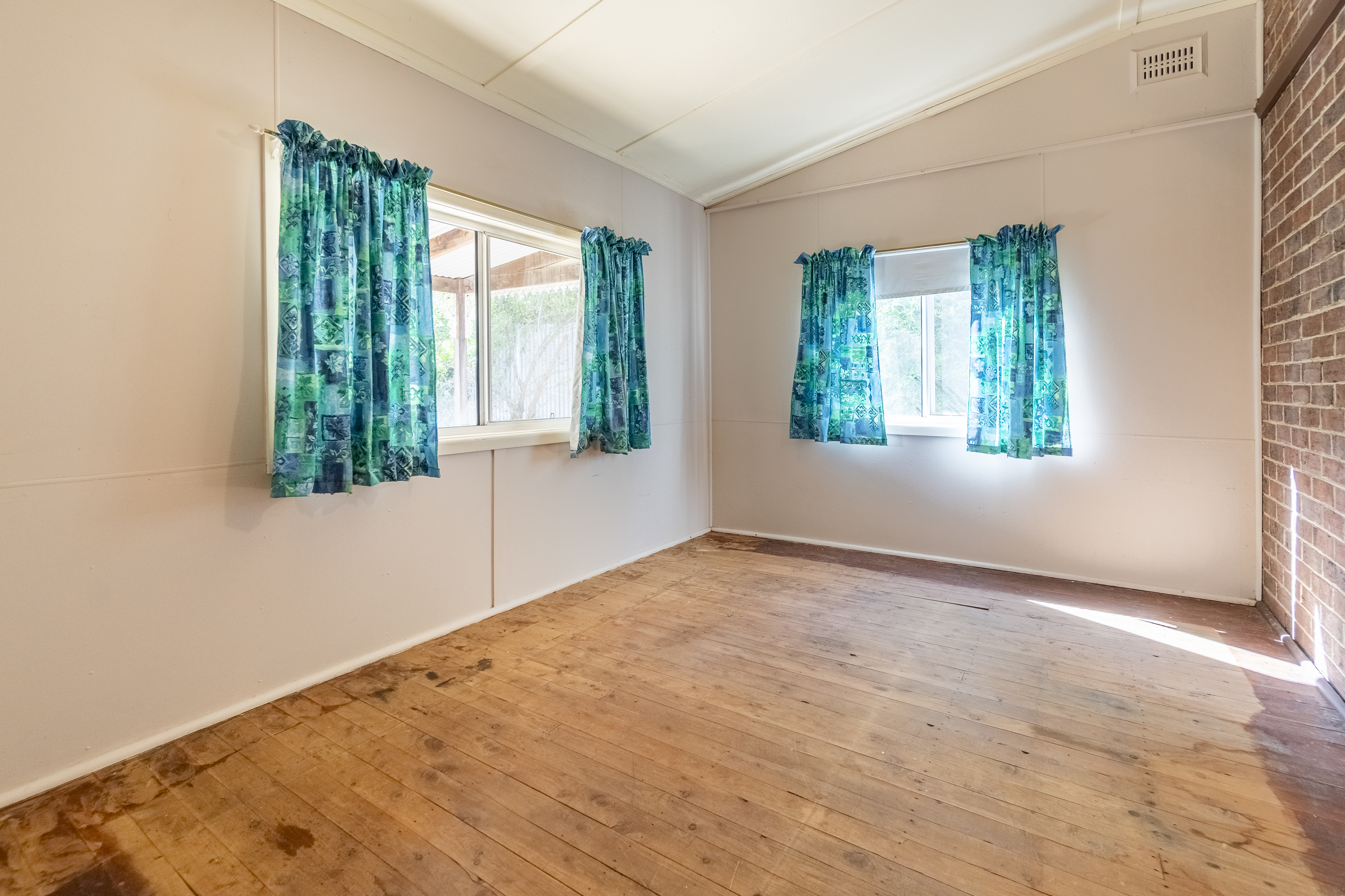 151 Loftus Street, Temora, Nsw, 2666 - Image 10
