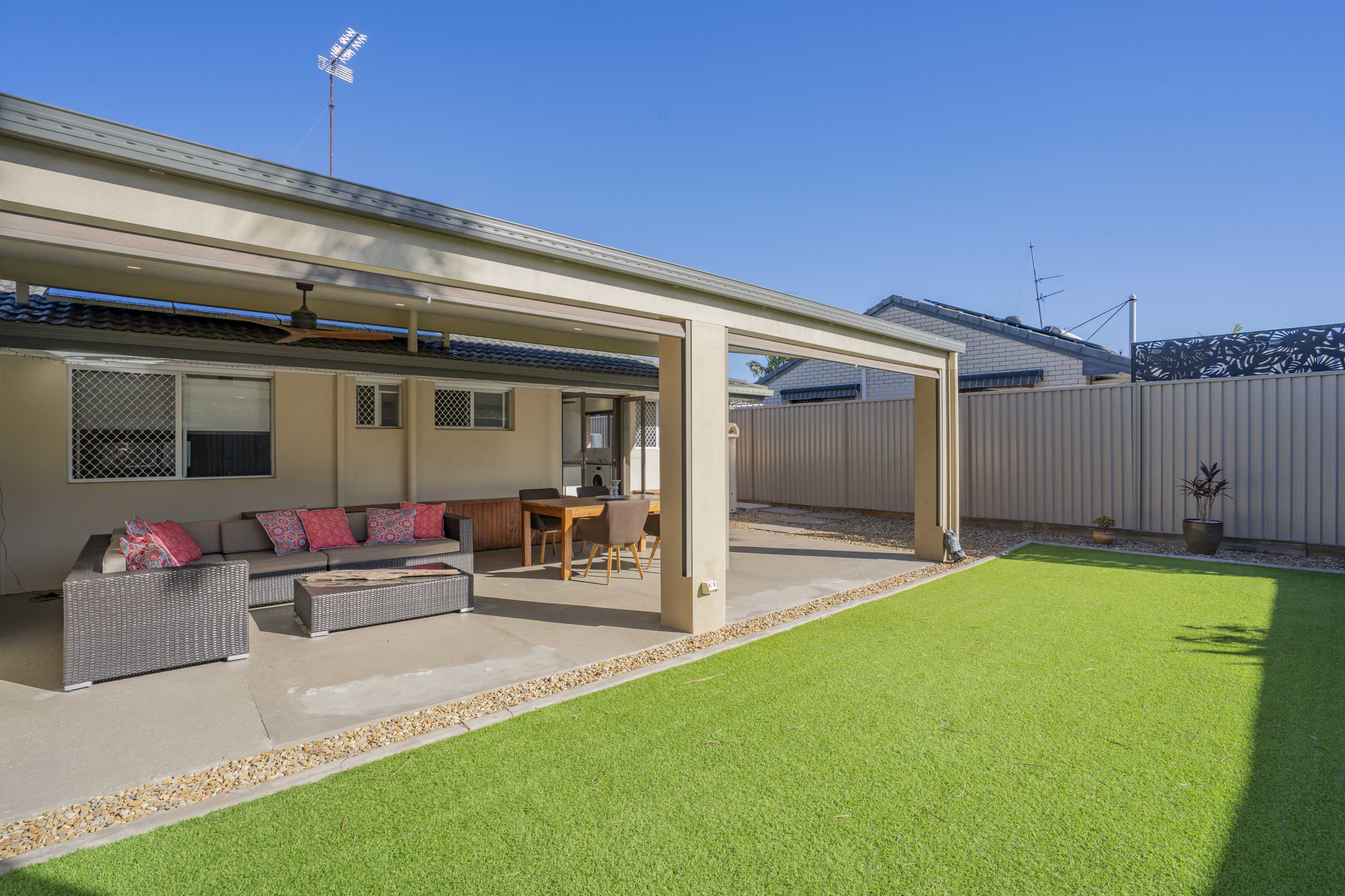 UNIT 2 11 LOGAN AVENUE, Miami QLD 4220 - Image 6
