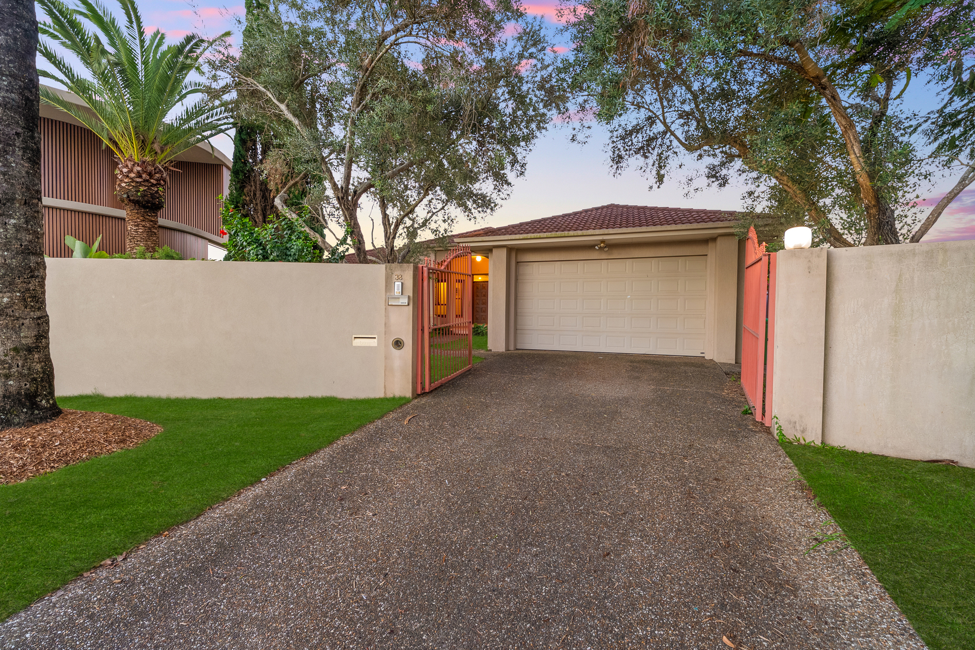 38 GRETEL DRIVE, Mermaid Waters QLD 4218 - Image 6
