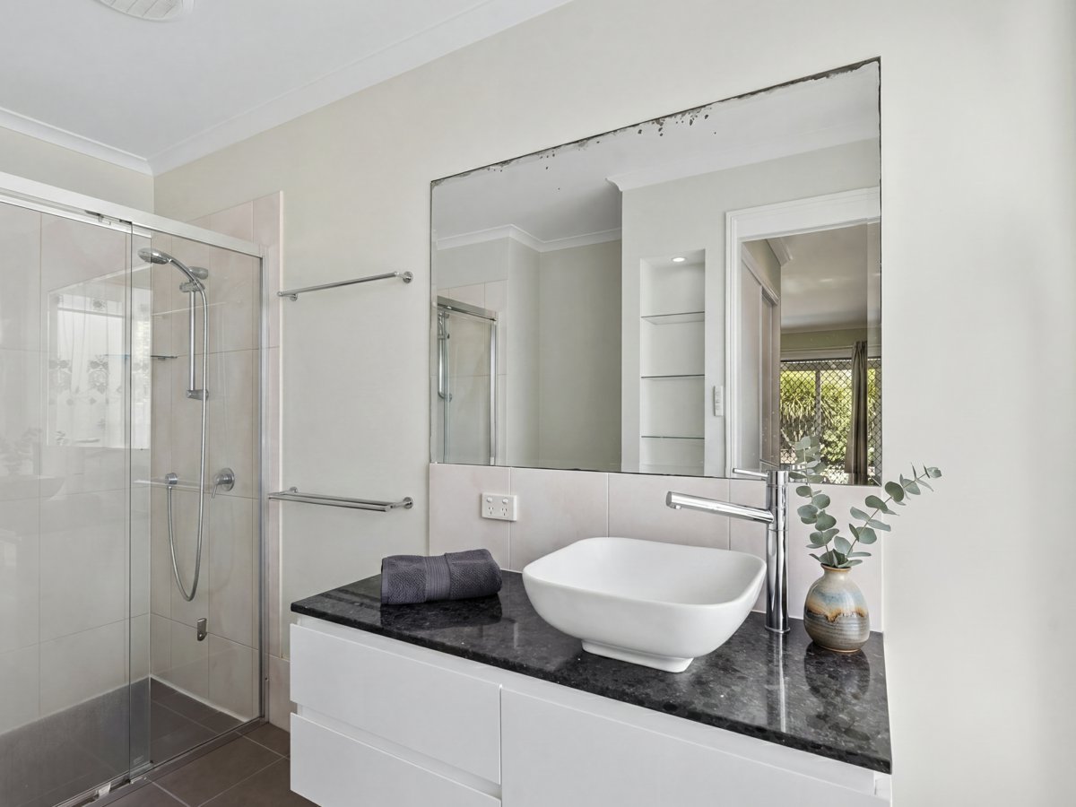 8 TREVALLY PLACE, Sandstone Point QLD 4511 - Image 10