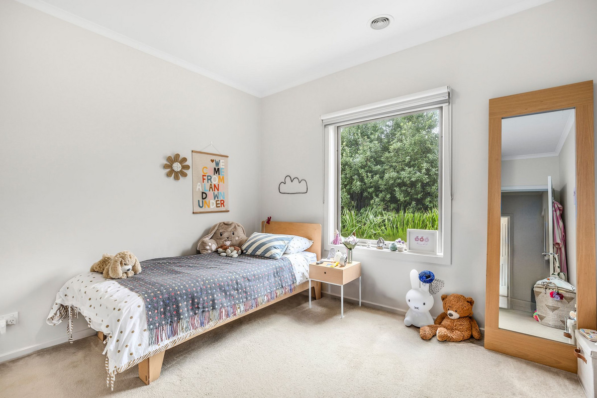 3-bedroom unit at 2/2 Fairbrae Avenue, Belmont, VIC 3216, Greater Geelong, Victoria