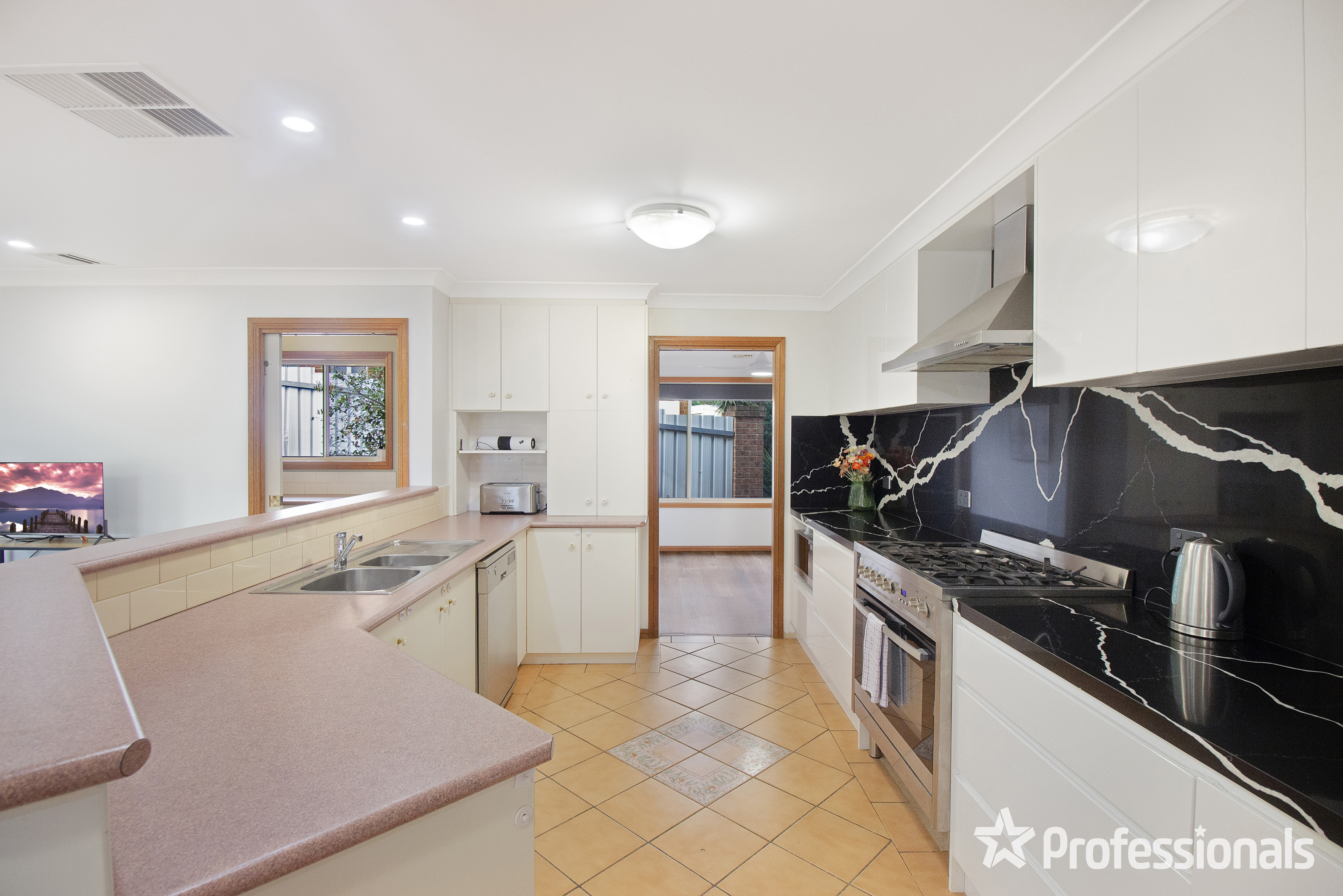 4-bedroom house at 12 KINCORA PLACE, Bourkelands NSW 2650, Wagga Wagga, New South Wales