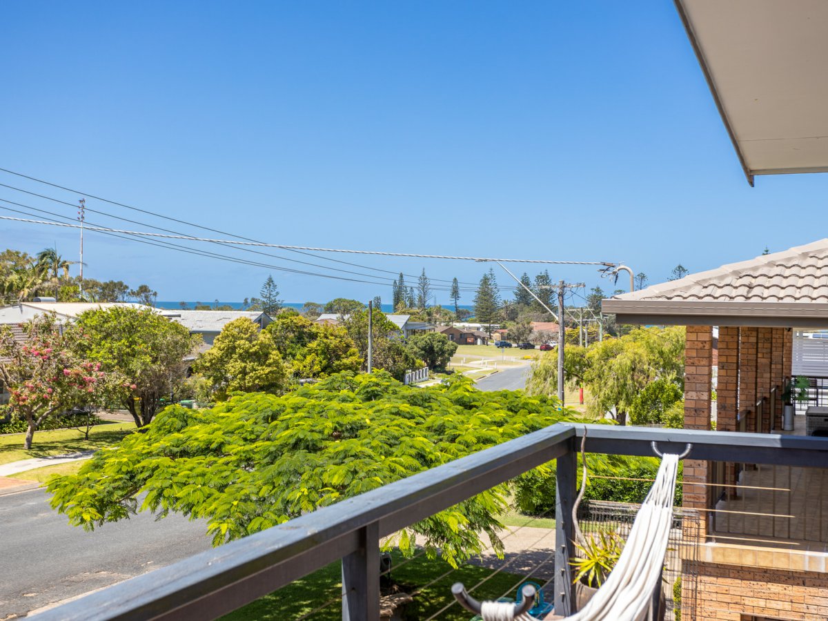 4-bedroom house at 16 Old Bar Road, Old Bar, NSW 2430, Mid-Coast, New South Wales