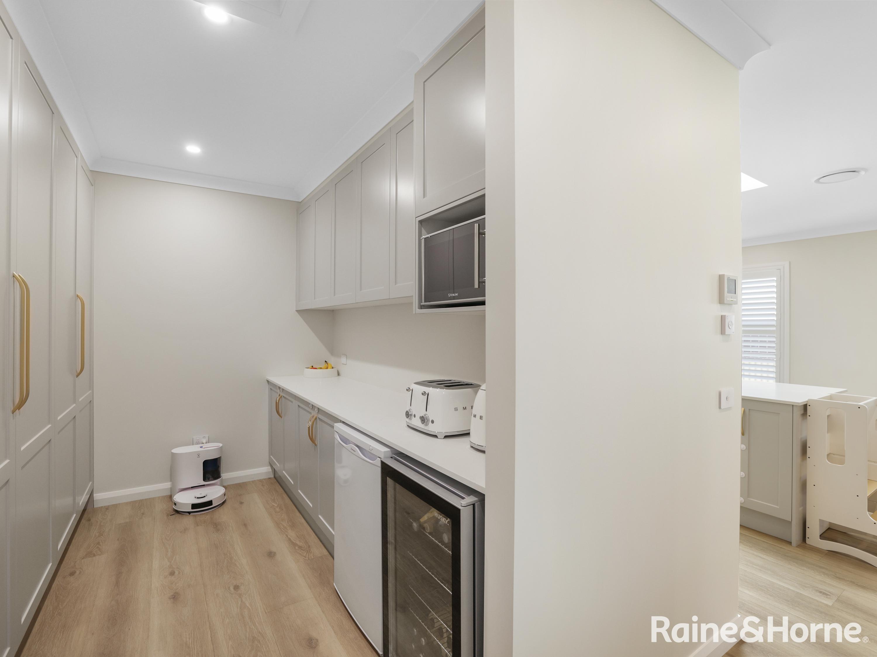 4-bedroom house at 10 DOVEY DRIVE, Kelso NSW 2795, Bathurst, New South Wales