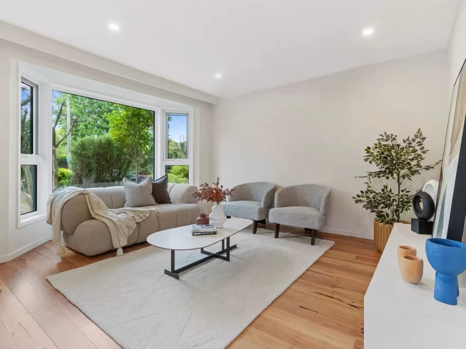 2/100 Warrigal Road, Surrey Hills, VIC 3127 - Image 2