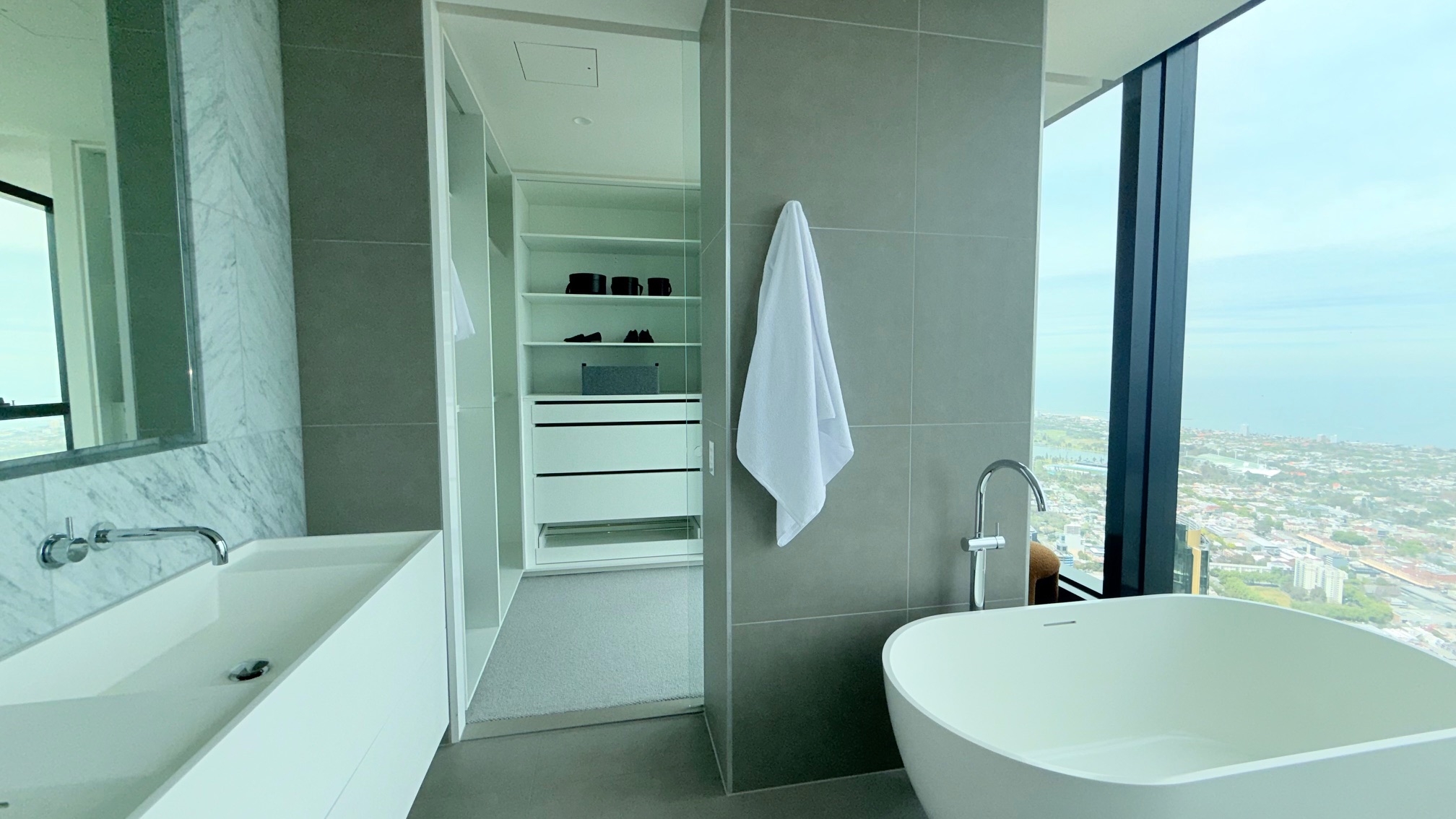 UNIT 9403 LEVEL 94 70 SOUTHBANK BOULEVARD, Southbank VIC 3006 - Image 8