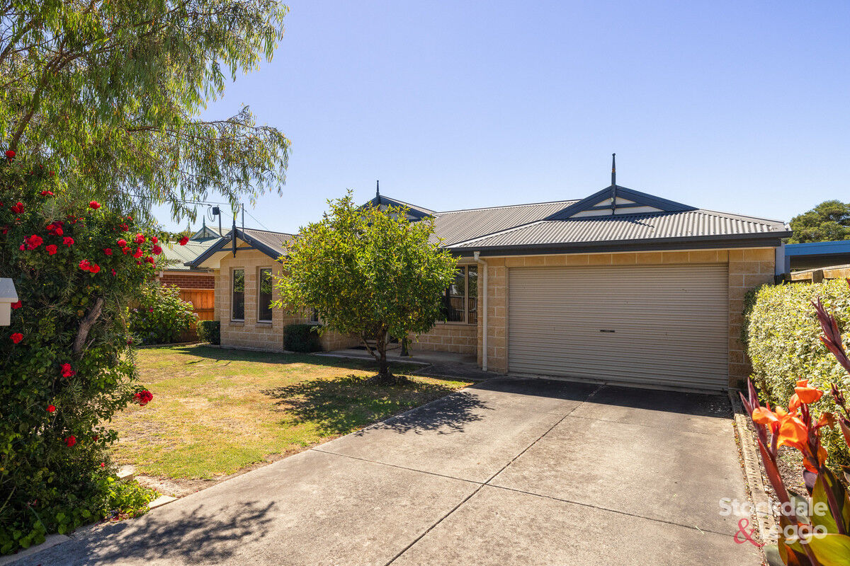 22 Plover Street, Cowes, VIC 3922 - Image 2