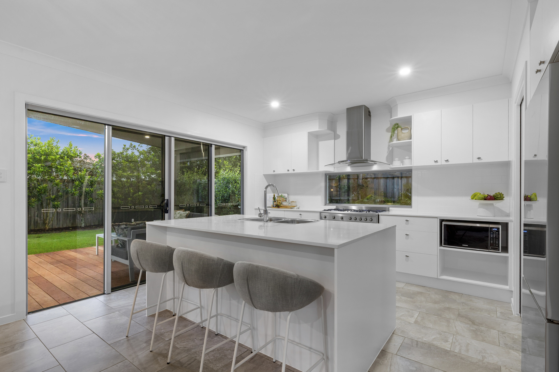 83 LACEFLOWER PARADE, Casuarina NSW 2487 - Image 6