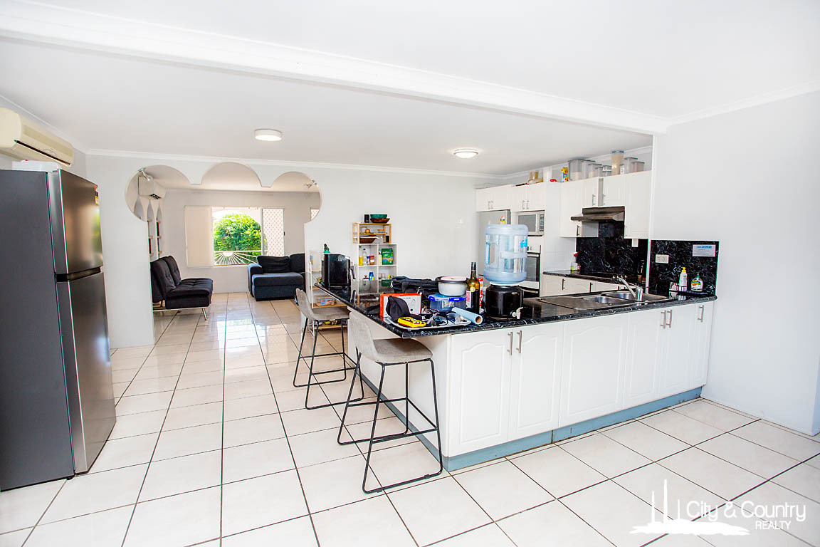 13 JANE STREET, Mornington QLD 4825 - Image 2