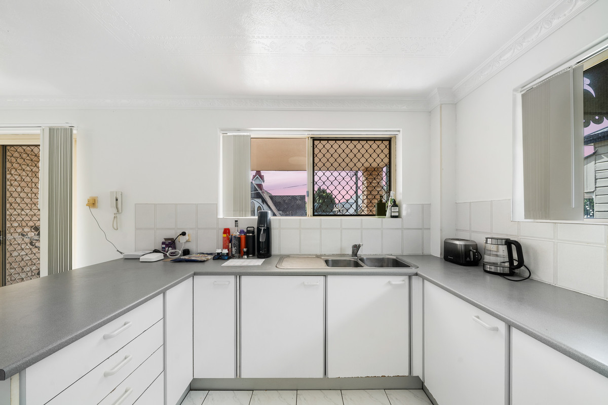 2-bedroom unit at 2 23 MOWBRAY TERRACE, EAST BRISBANE QLD 4169, Brisbane, Queensland