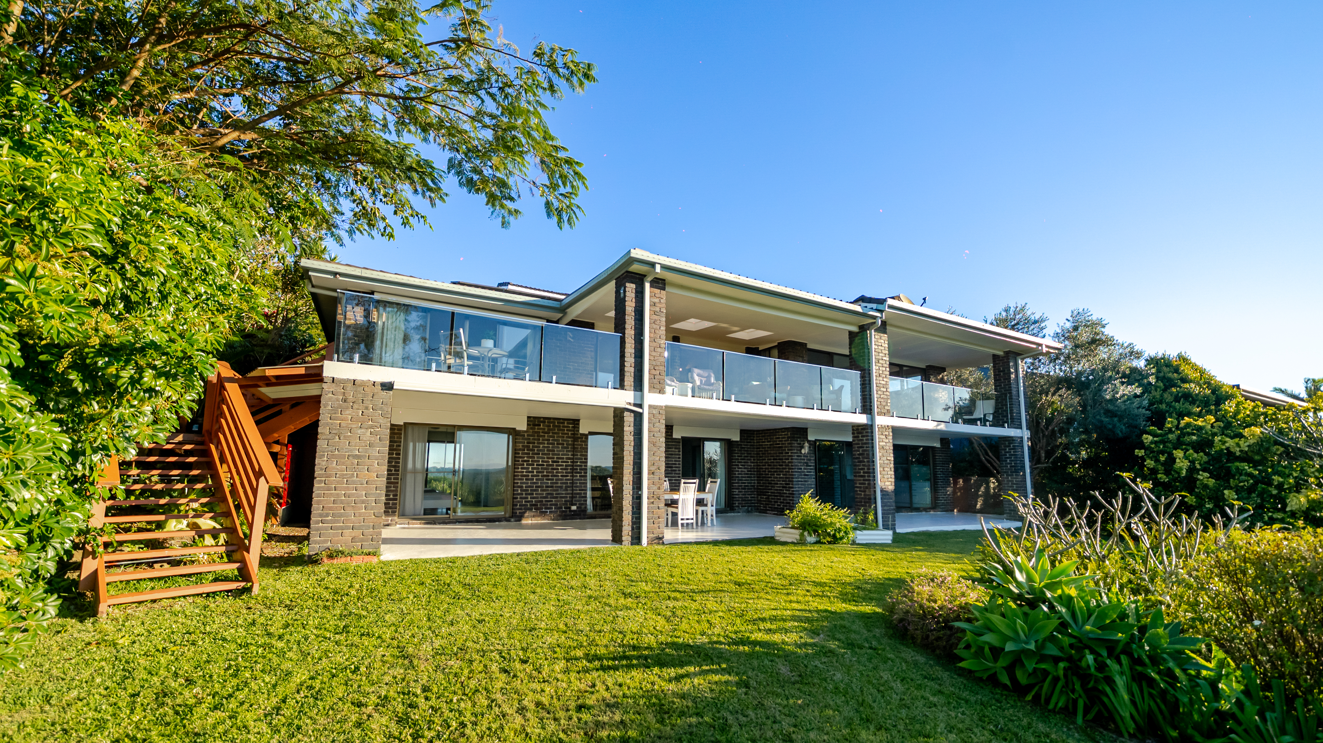 32 TONGARRA DRIVE, Ocean Shores NSW 2483 - Image 1