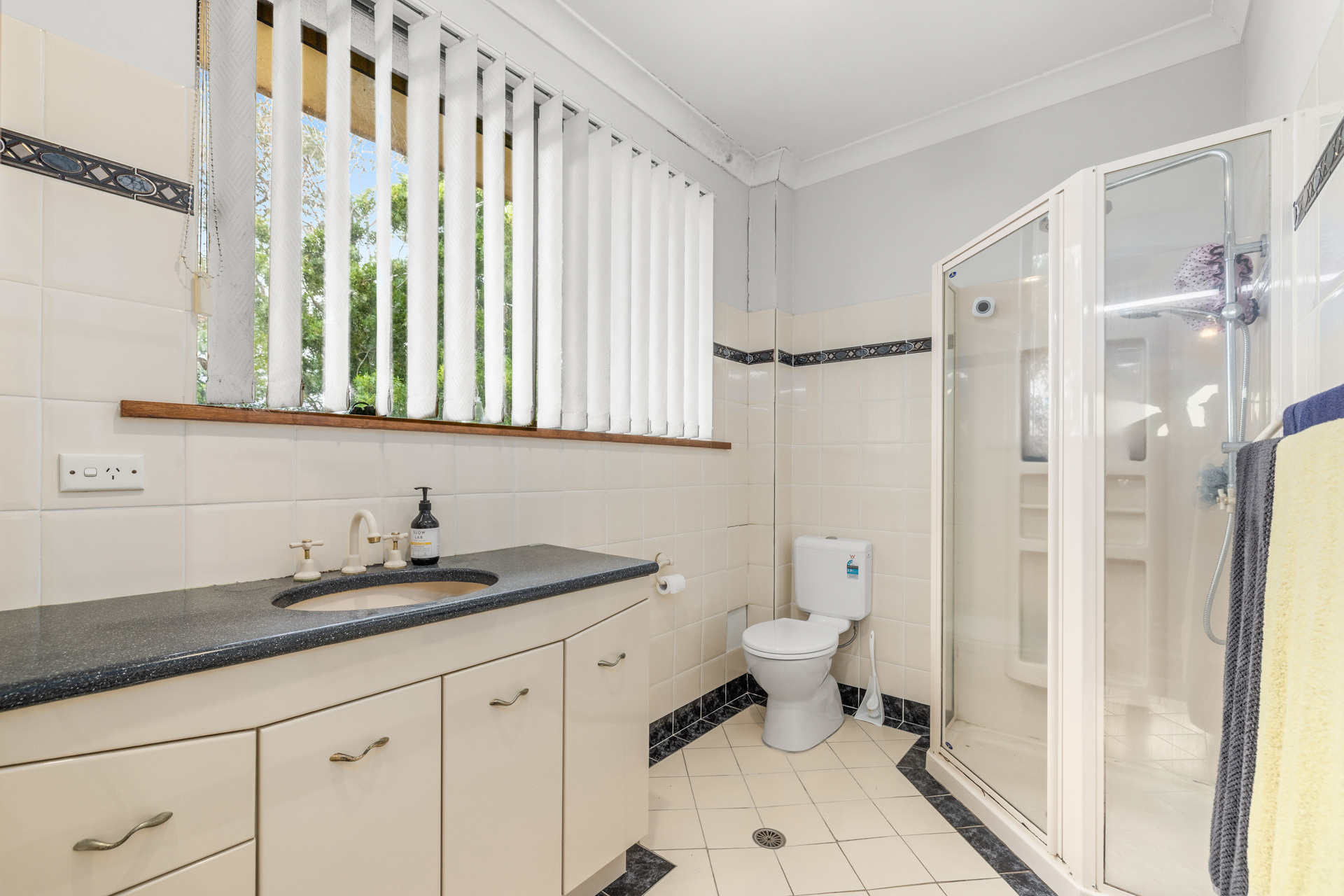 5-bedroom house at 27 Nicoll Crescent, Taree, NSW 2430, Mid-Coast, New South Wales