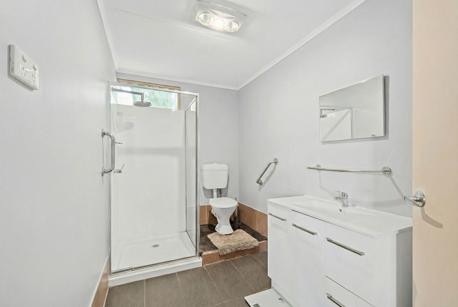 25 Hall Street, Mount Morgan, QLD 4714 - Image 6