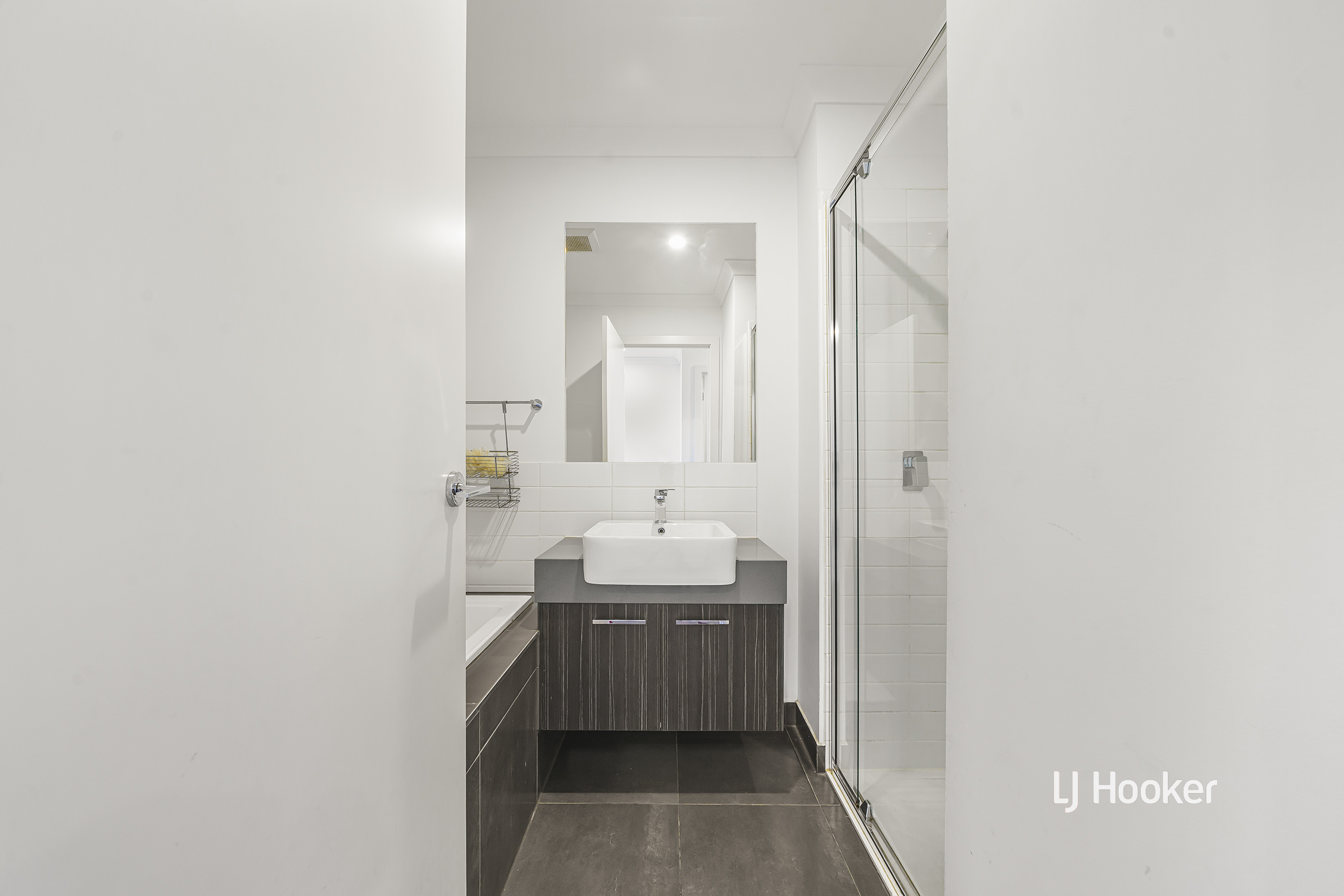 2-bedroom unit at 68/27 Turva Avenue, Tarneit, VIC 3029, Wyndham, Victoria