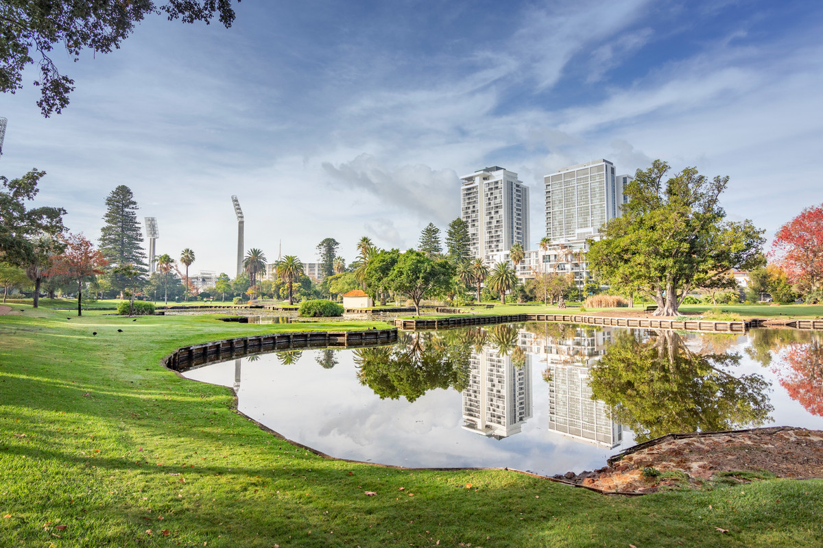 4/102 Goderich Street, East Perth, WA 6004 - Image 10