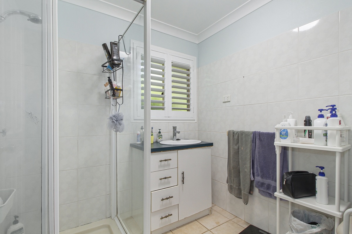 37 Highland Street, Russell Island, QLD 4184 - Image 9