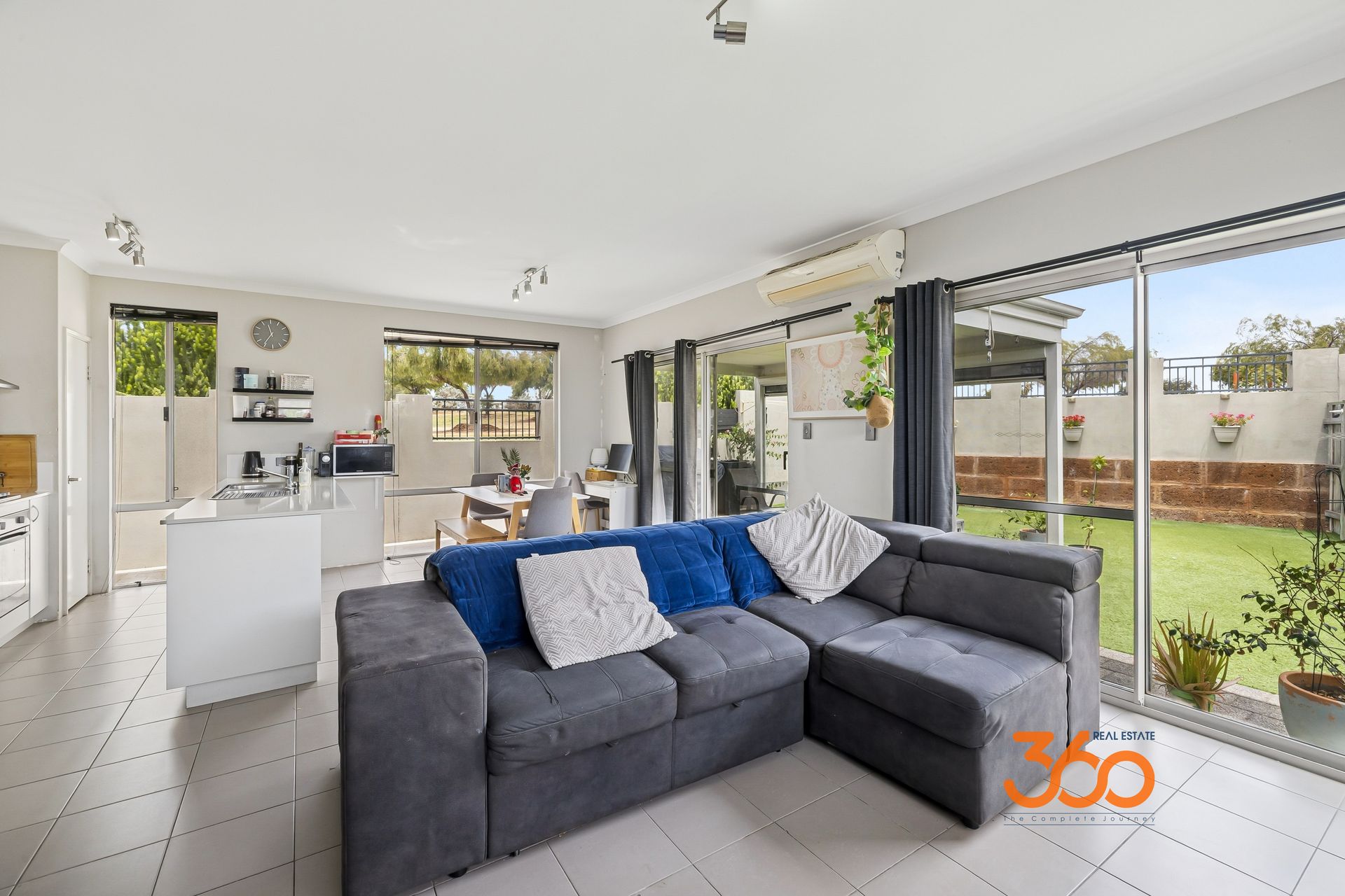 16 Brewster Circuit, Ellenbrook, WA 6069 - Image 1