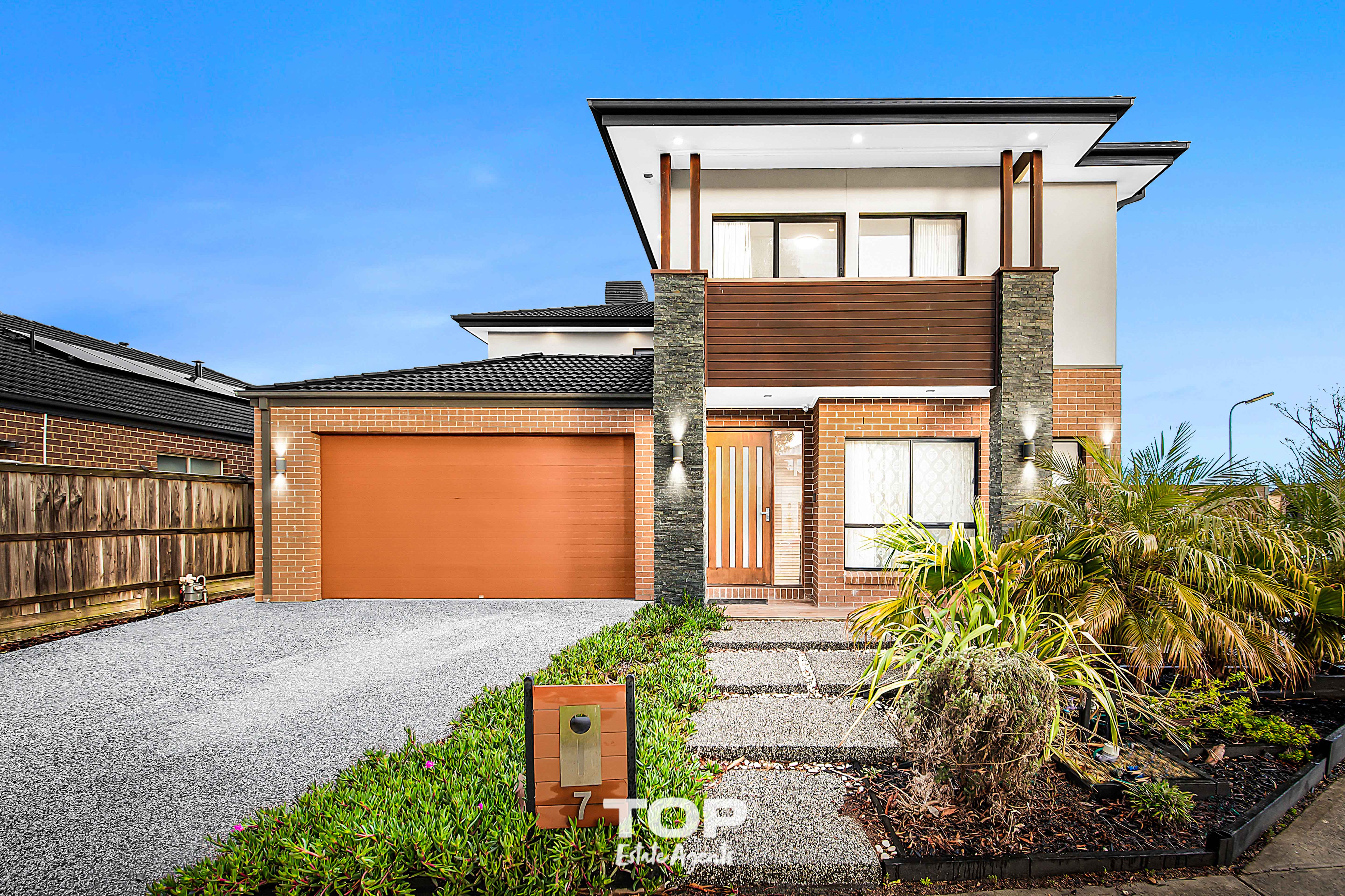 7 Prescott Drive, Cranbourne North, VIC 3977 - Image 1