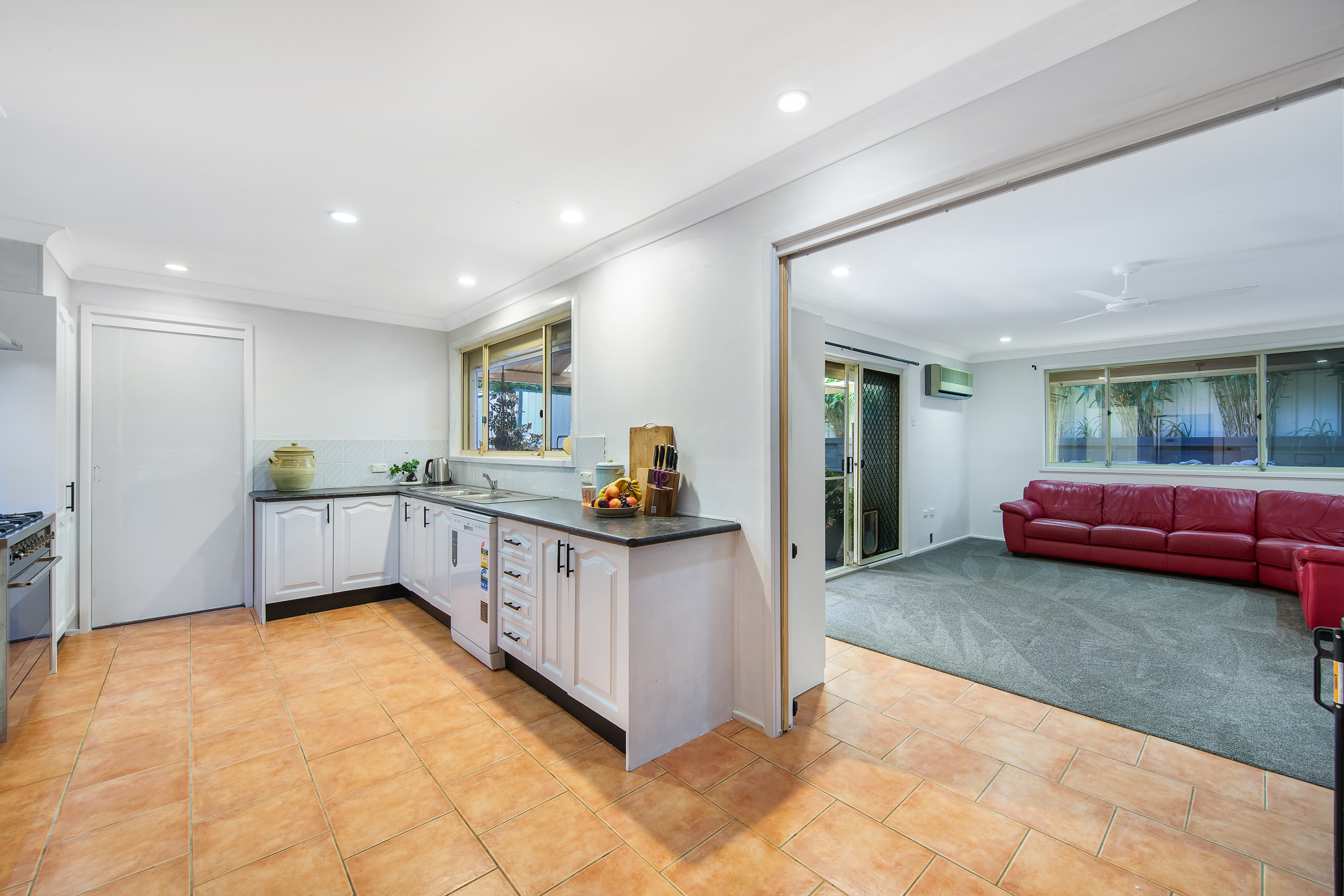 5-bedroom house at 21 Highview Street, Tumbi Umbi, NSW 2261, , New South Wales