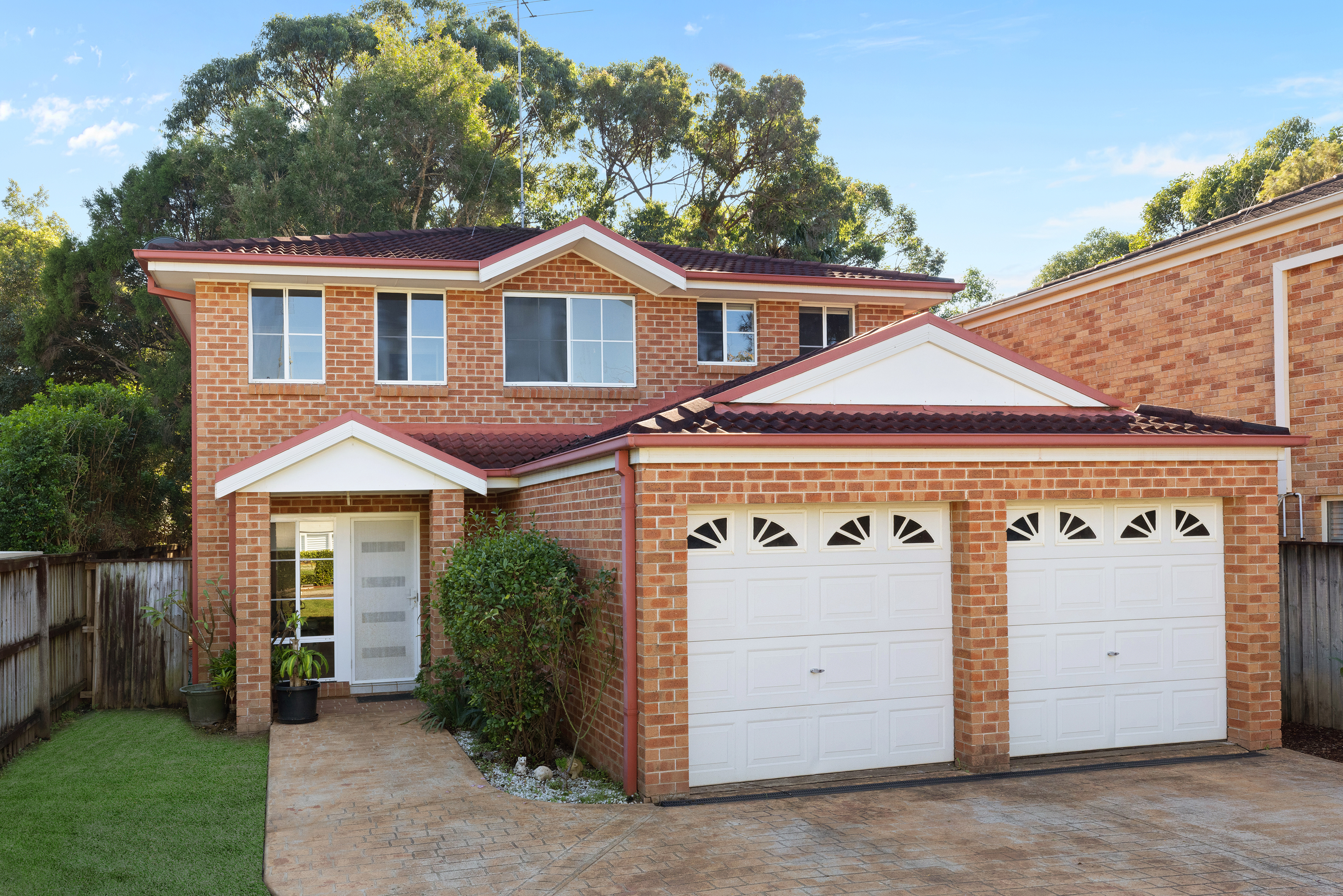2 Valley Place, Warriewood, NSW 2102 - Image 1