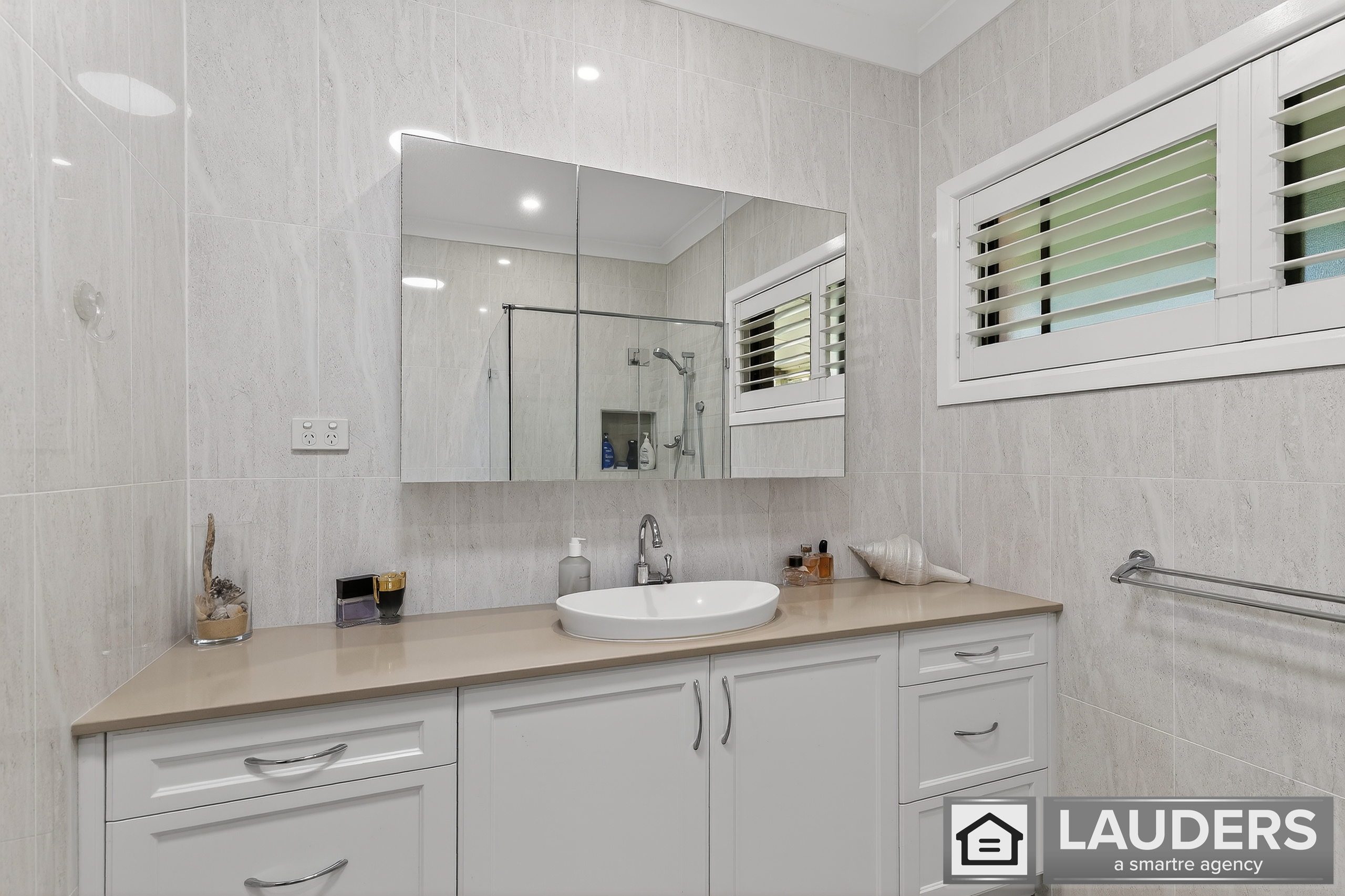 6-bedroom house at 157 OXLEY ISLAND ROAD, Oxley Island NSW 2430, Mid-Coast, New South Wales