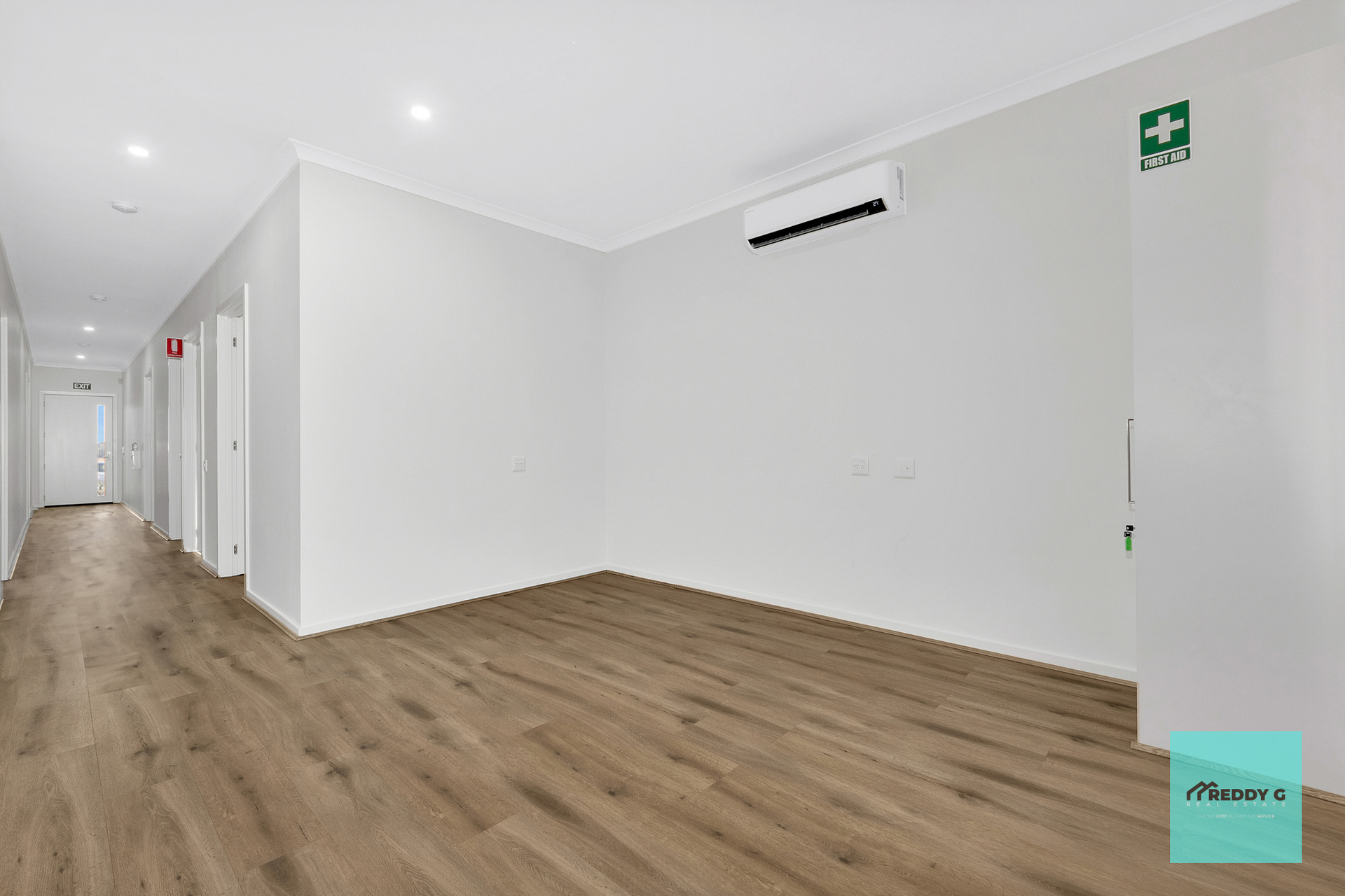52 CLAUDIA CRESCENT, Kurunjang VIC 3337 - Image 1