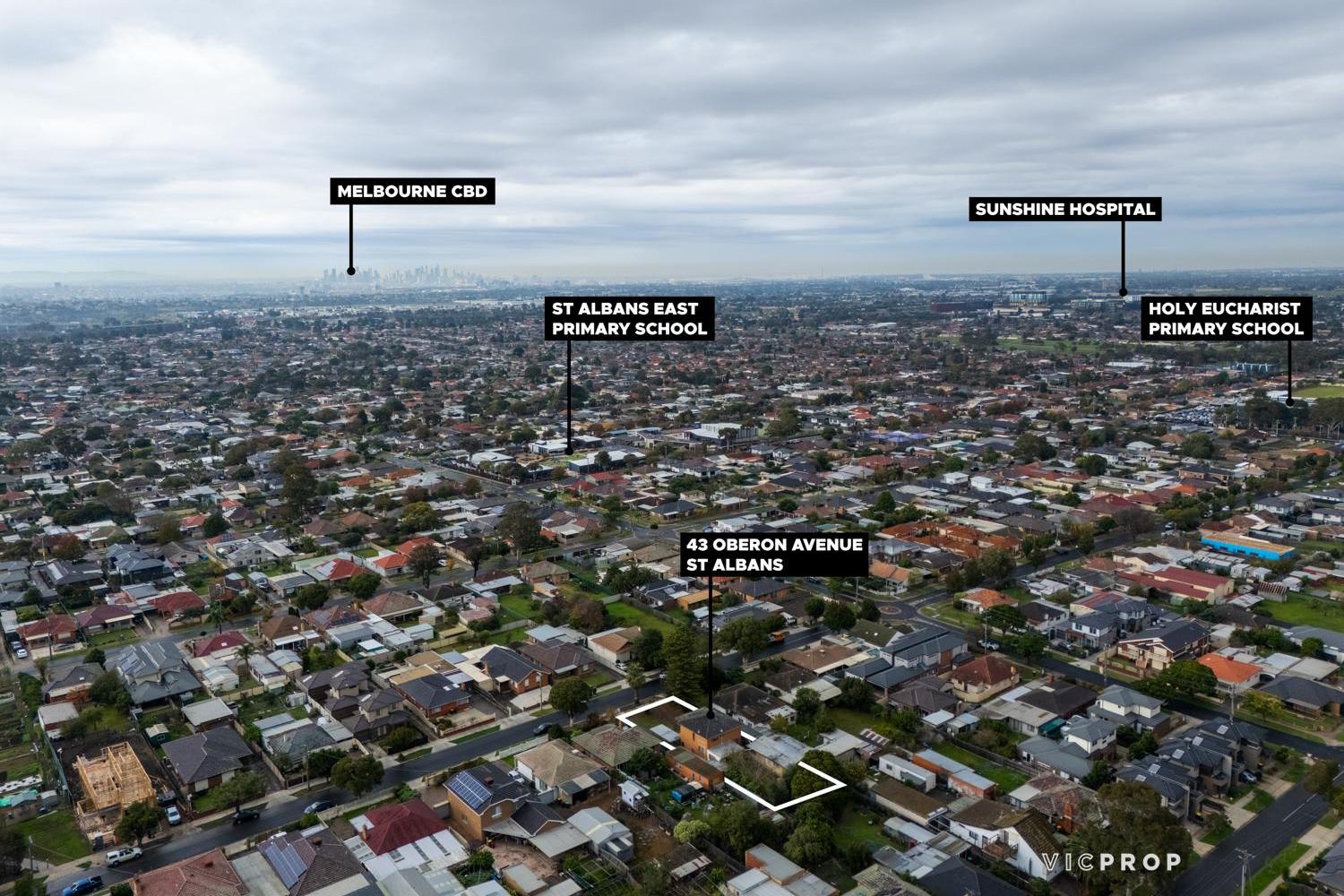 4-bedroom house at 43 OBERON AVENUE, St Albans VIC 3021, Brimbank, Victoria