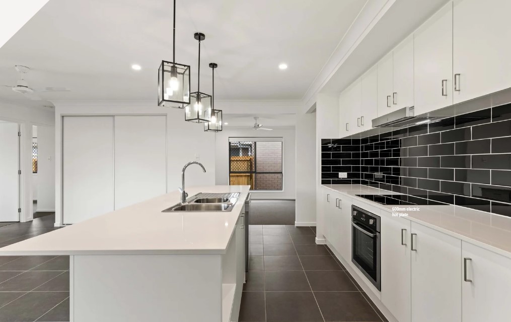 Kianawah Road, Wynnum West, Qld, 4178 - Image 3