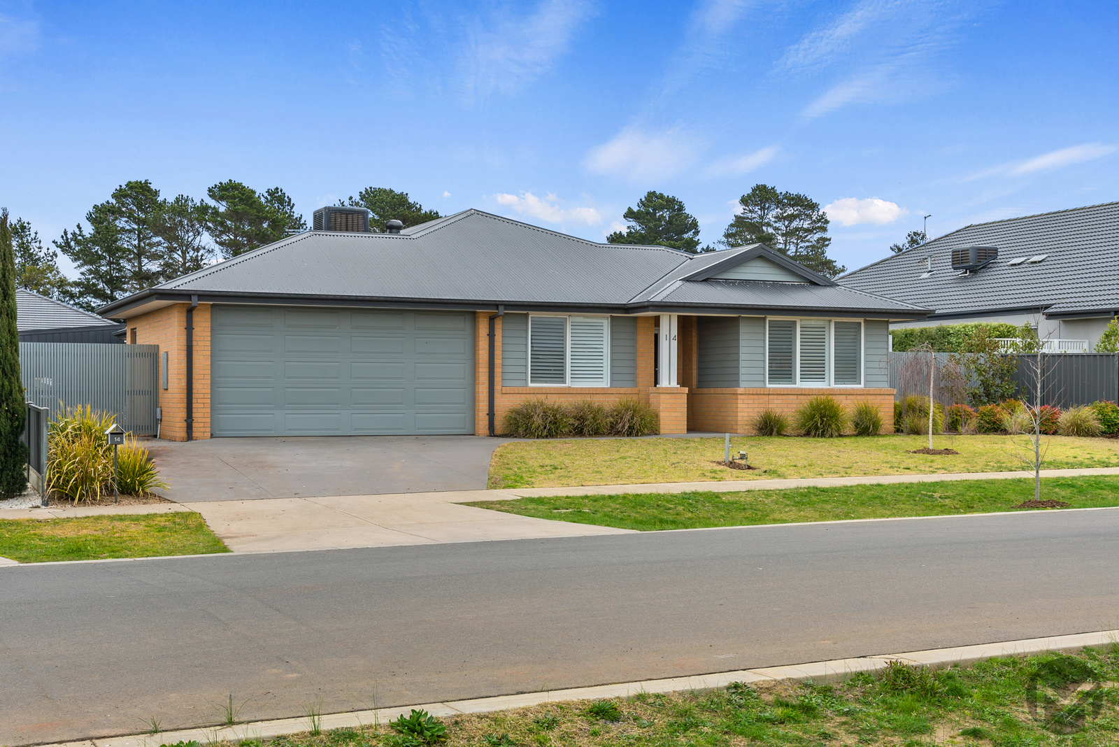 14 Maple Drive, Romsey, VIC 3434 - Image 1