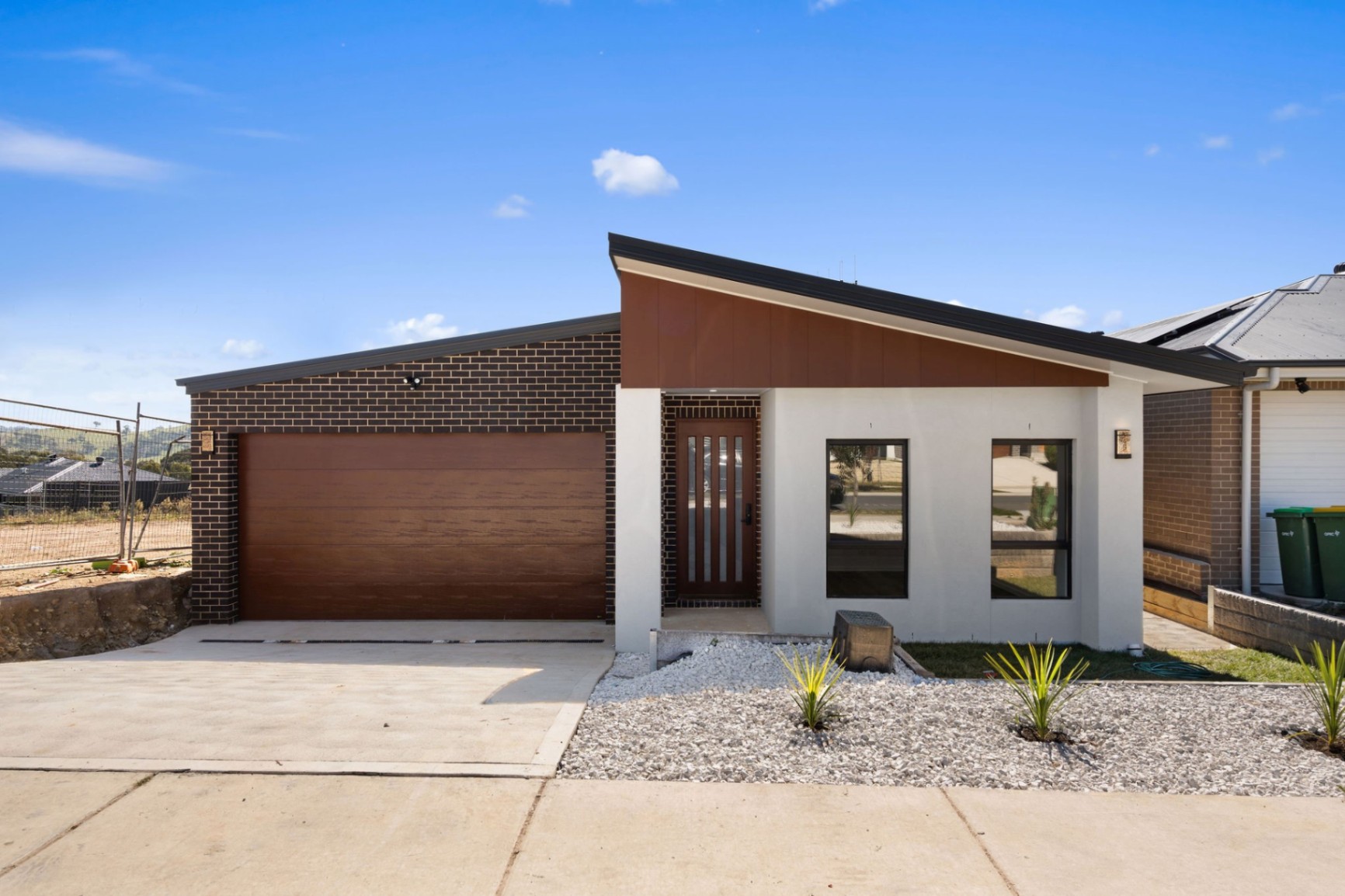 10 Photinia Street, Tralee, Nsw, 2620 - Image 1