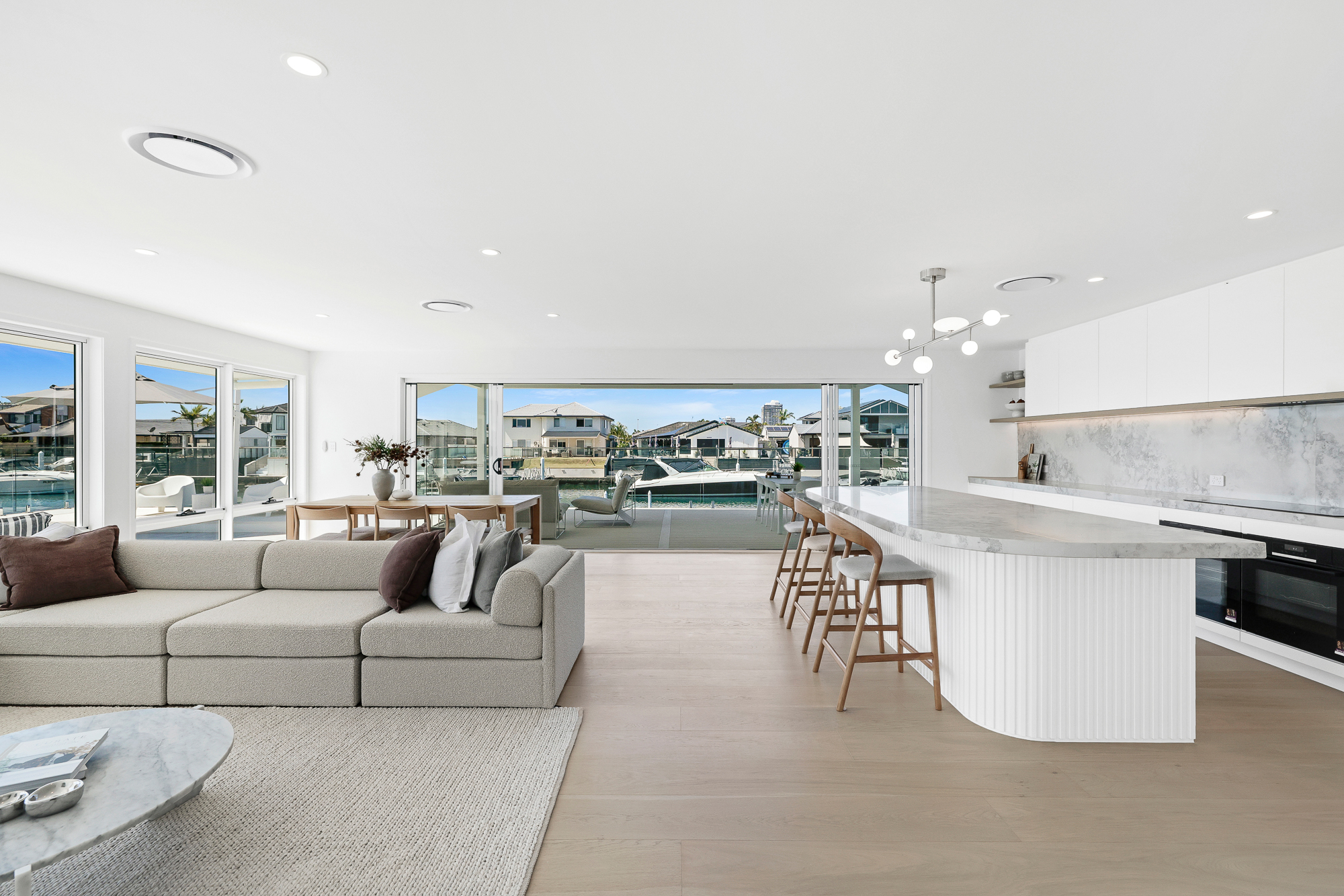 9 NIRVANA COURT, Runaway Bay QLD 4216 - Image 6