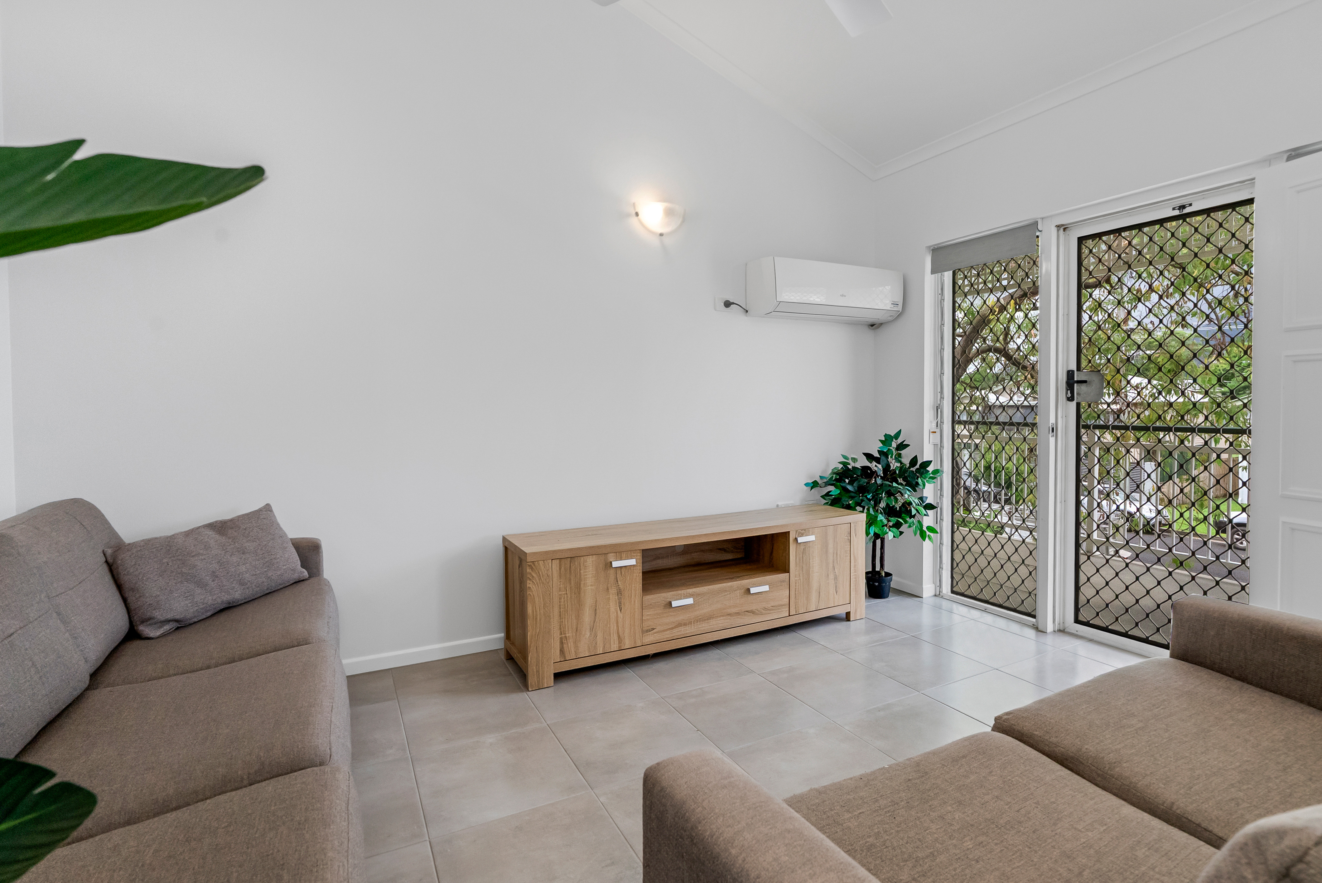 4/18-20 Rose Street, Westcourt, QLD 4870 - Image 6