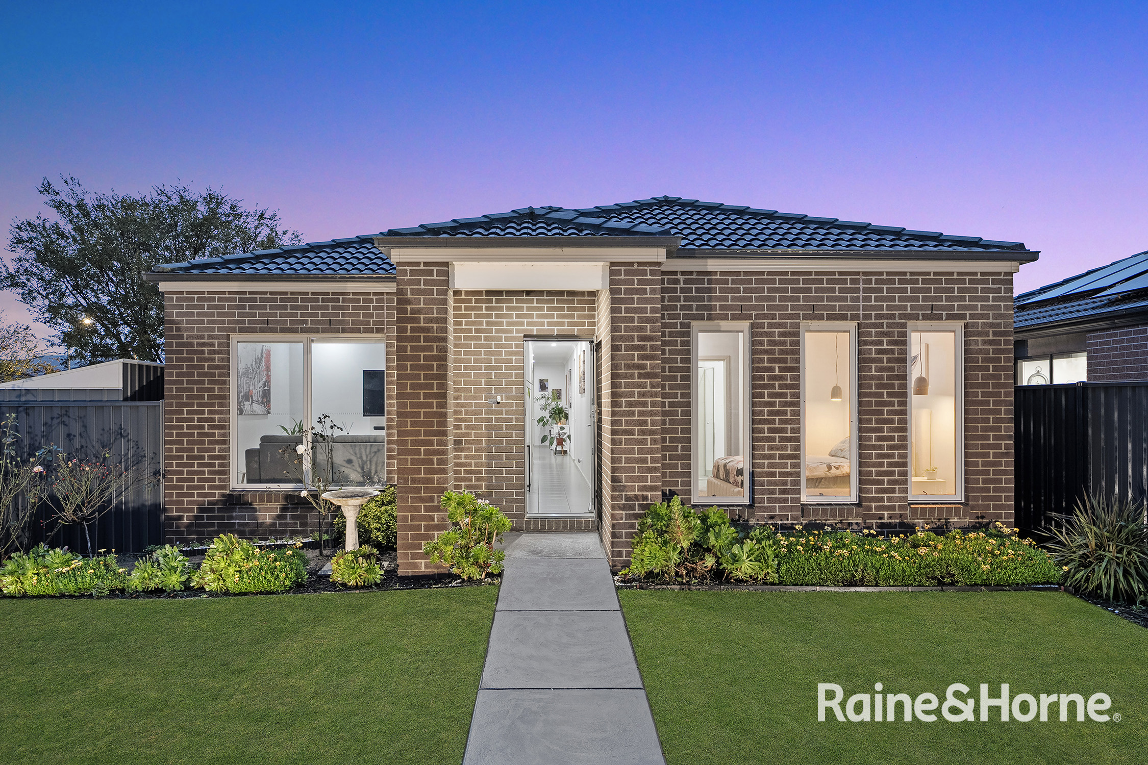 34 Parklink Drive, Cranbourne East VIC 3977 - Image 1