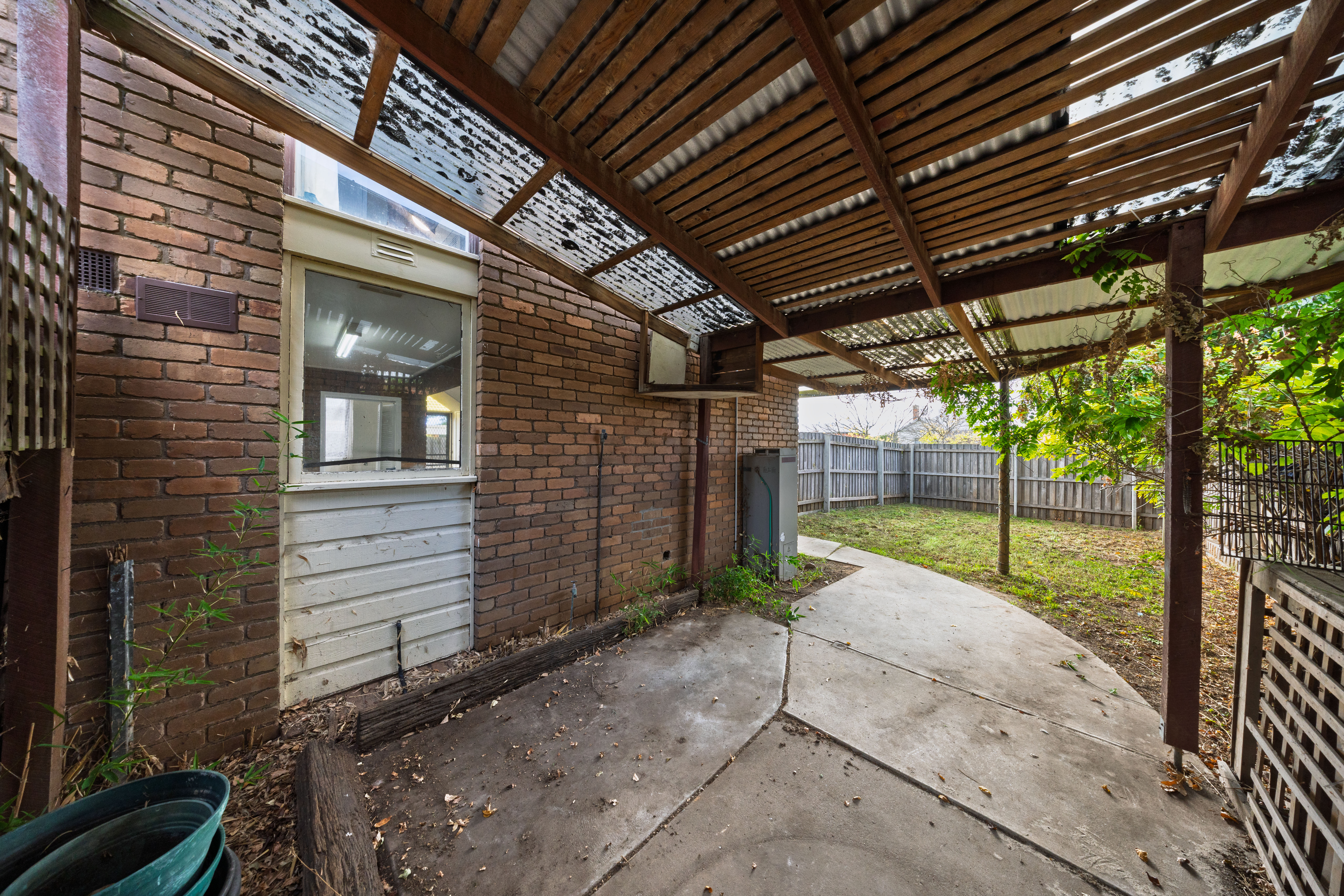 1-bedroom unit at 16 495 RAYMOND STREET, SALE VIC 3850, Wellington, Victoria