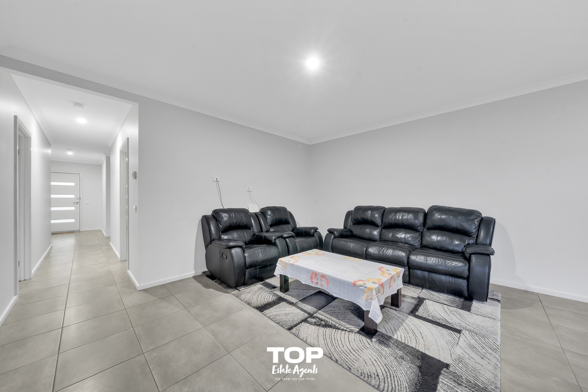 181 Wheelers Park Drive, Cranbourne North, Vic, 3977 - Image 4
